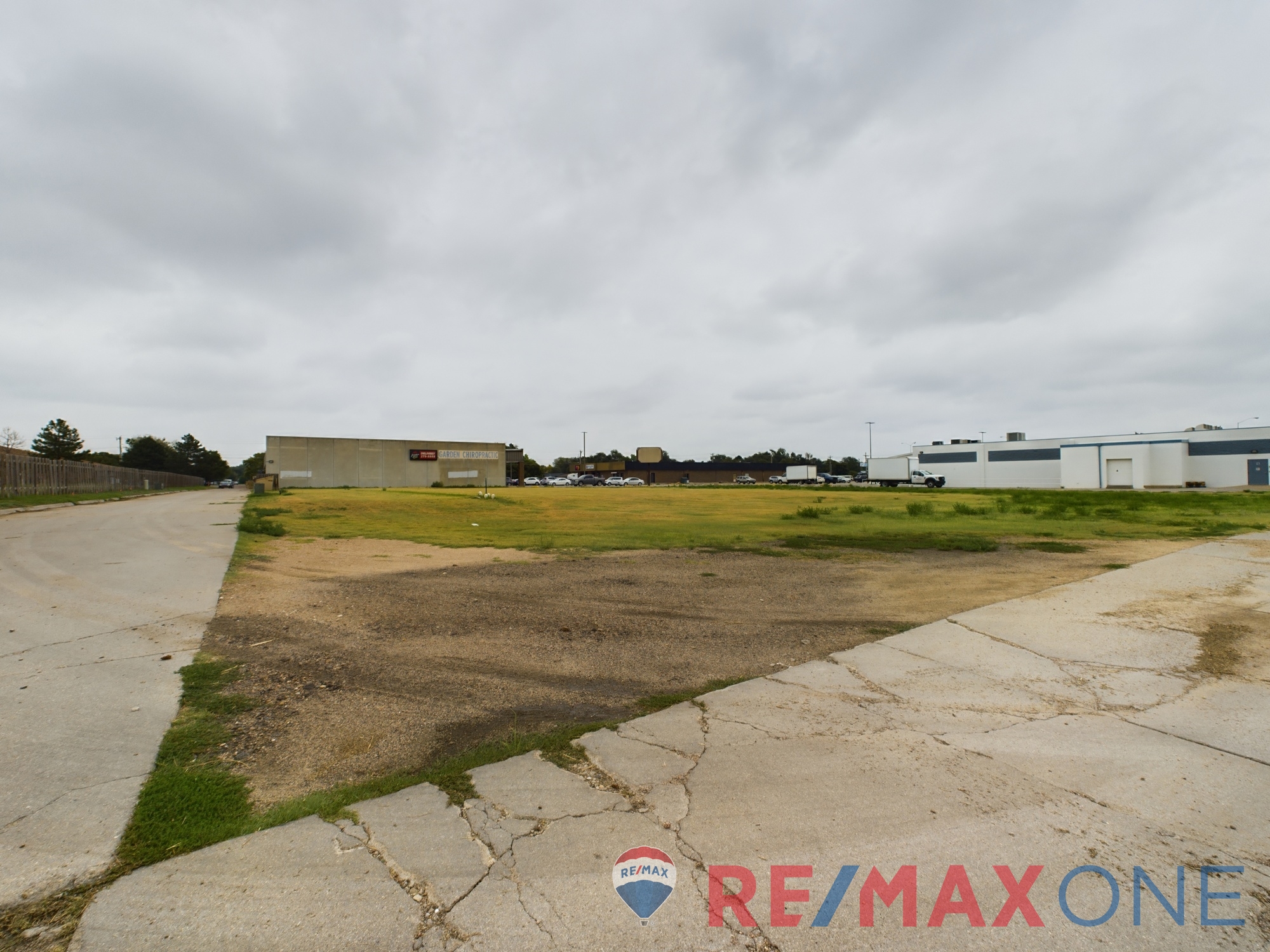 1502 E. Harding Ave, 1502 East Harding Avenue, Garden City, KS 67846