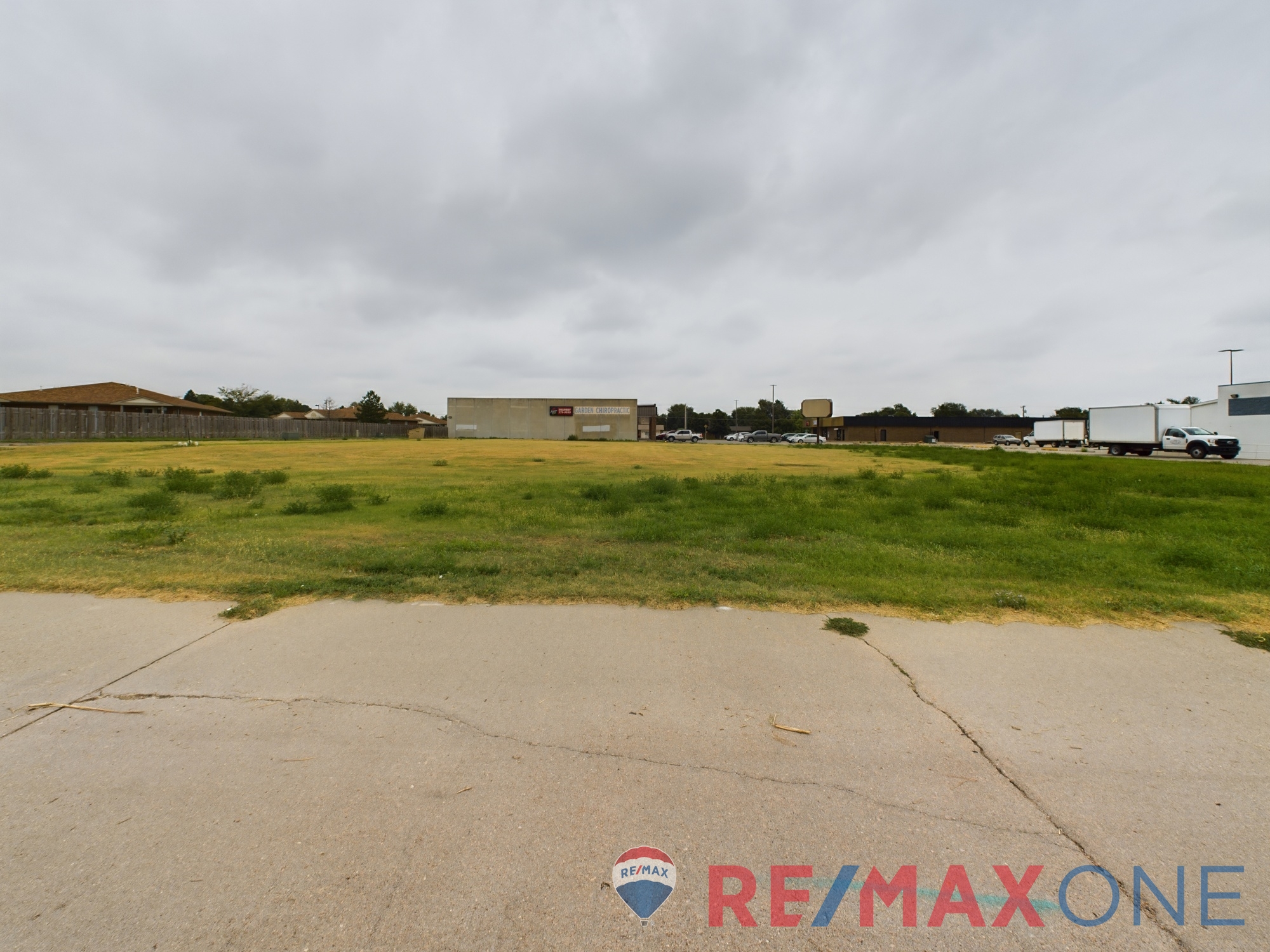 1502 E. Harding Ave, 1502 East Harding Avenue, Garden City, KS 67846