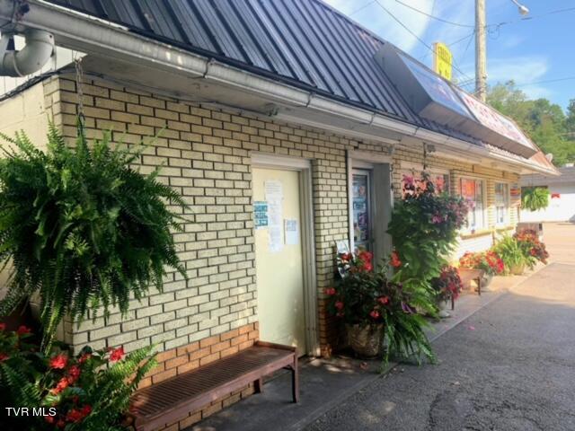314 E Front Street, 314 Front Street East, Coeburn, VA 24230