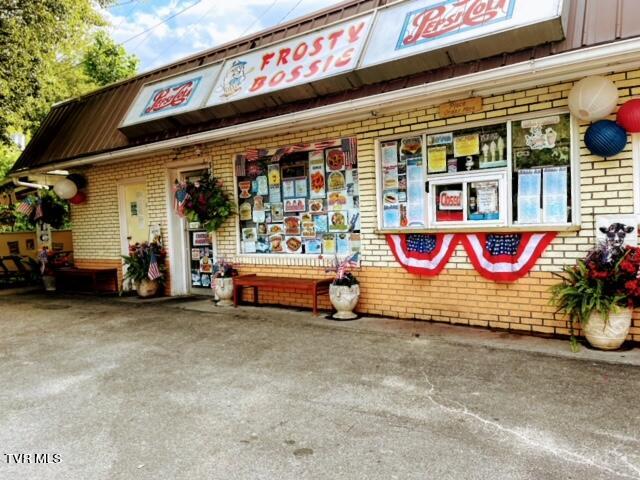 314 E Front Street, 314 Front Street East, Coeburn, VA 24230