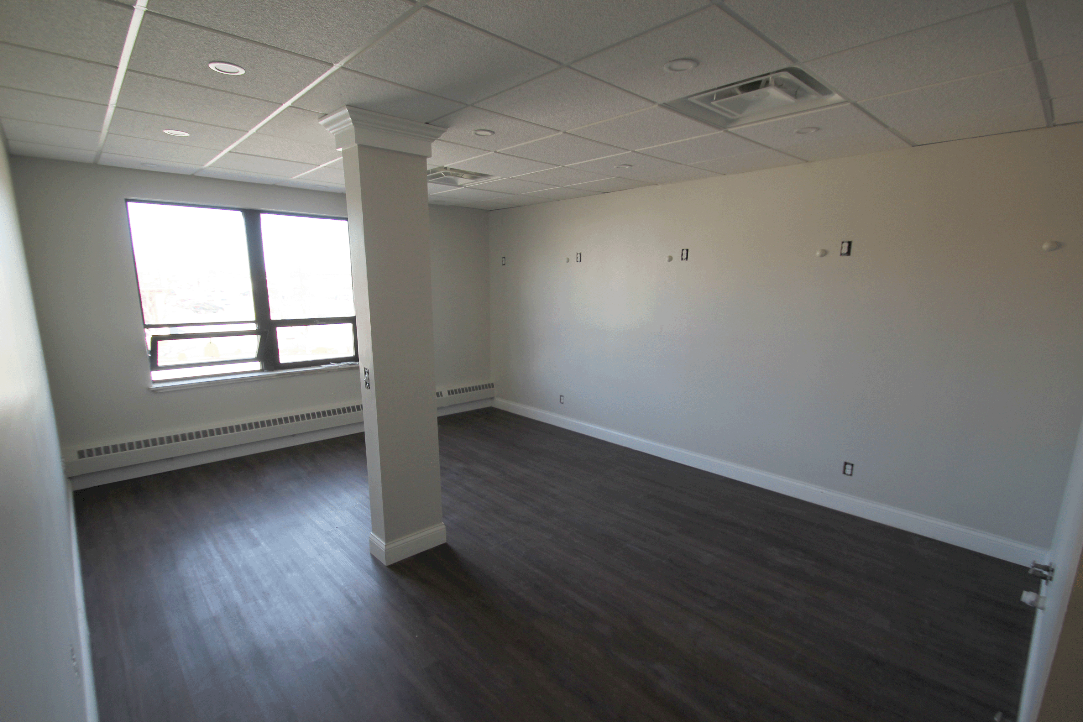 5706 Turney Rd, Cleveland, OH 44125