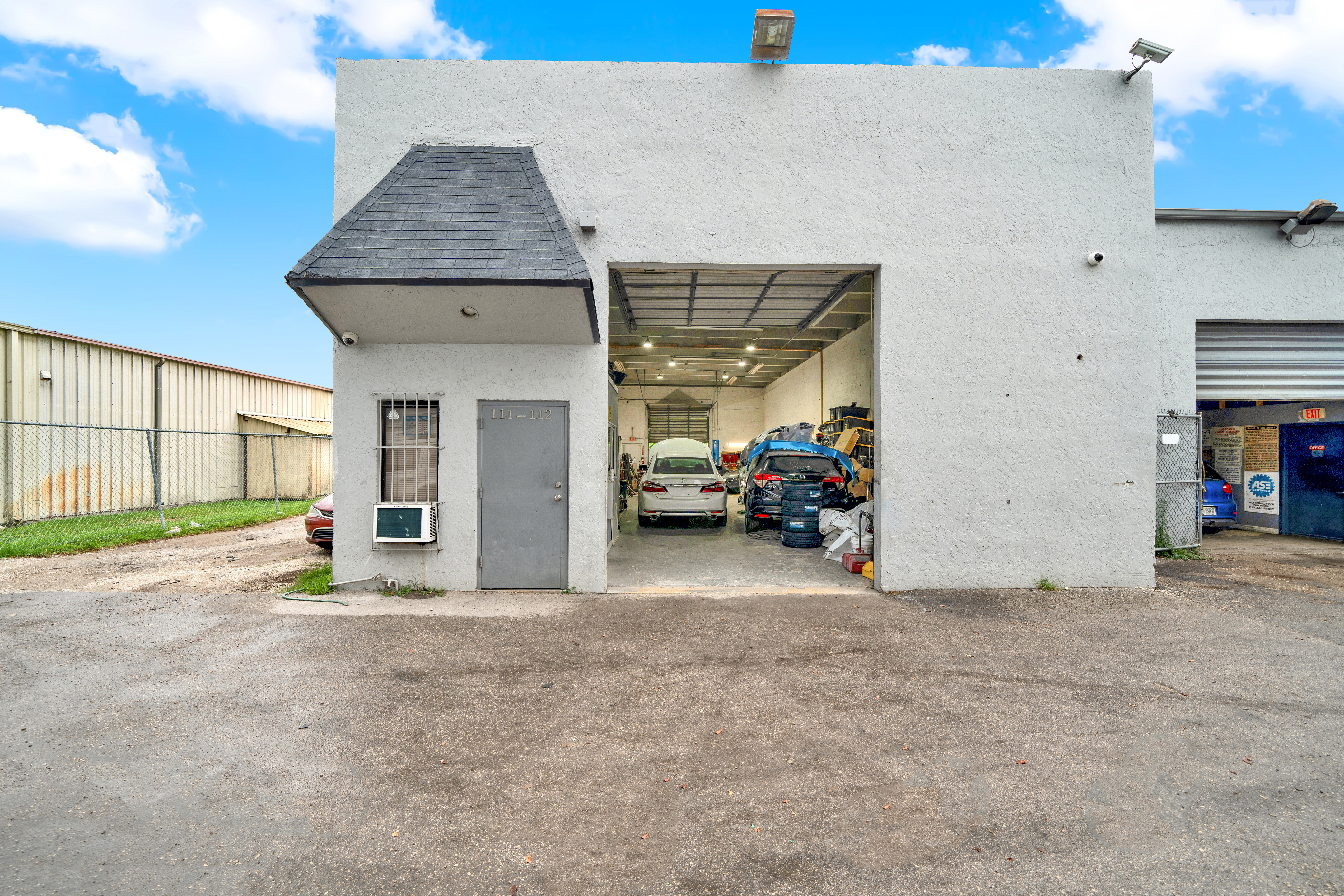 Devonaire Commerce Center, 12496 Southwest 128th Street, Miami, FL 33186