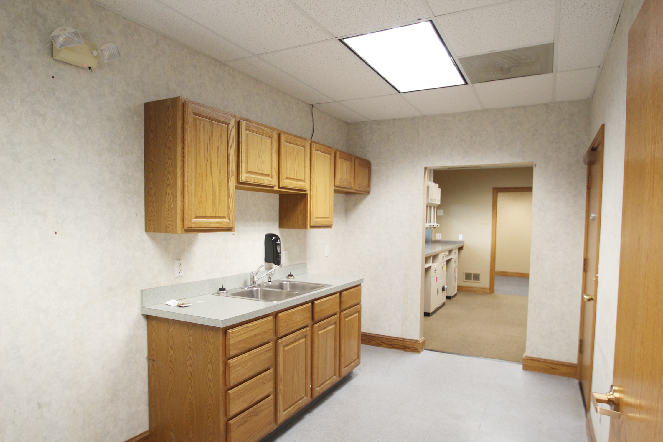 285 East Reagan Parkway, Medina, OH 44256