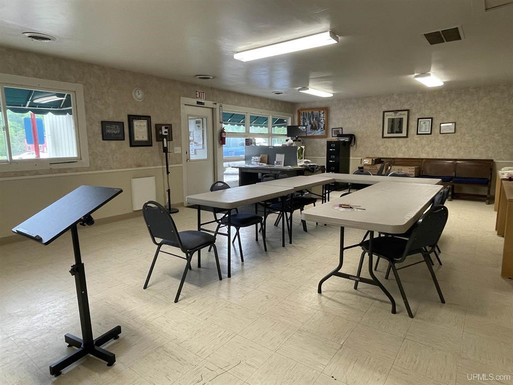 5317 US 41 W, 5317 U.S. 41, Champion, MI 49814