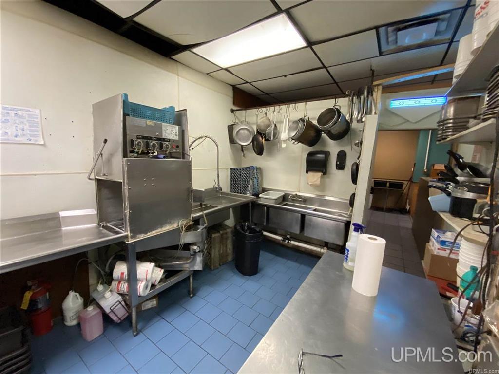 220 S Main Street, 220 South Main Street, Shawano, WI 54166