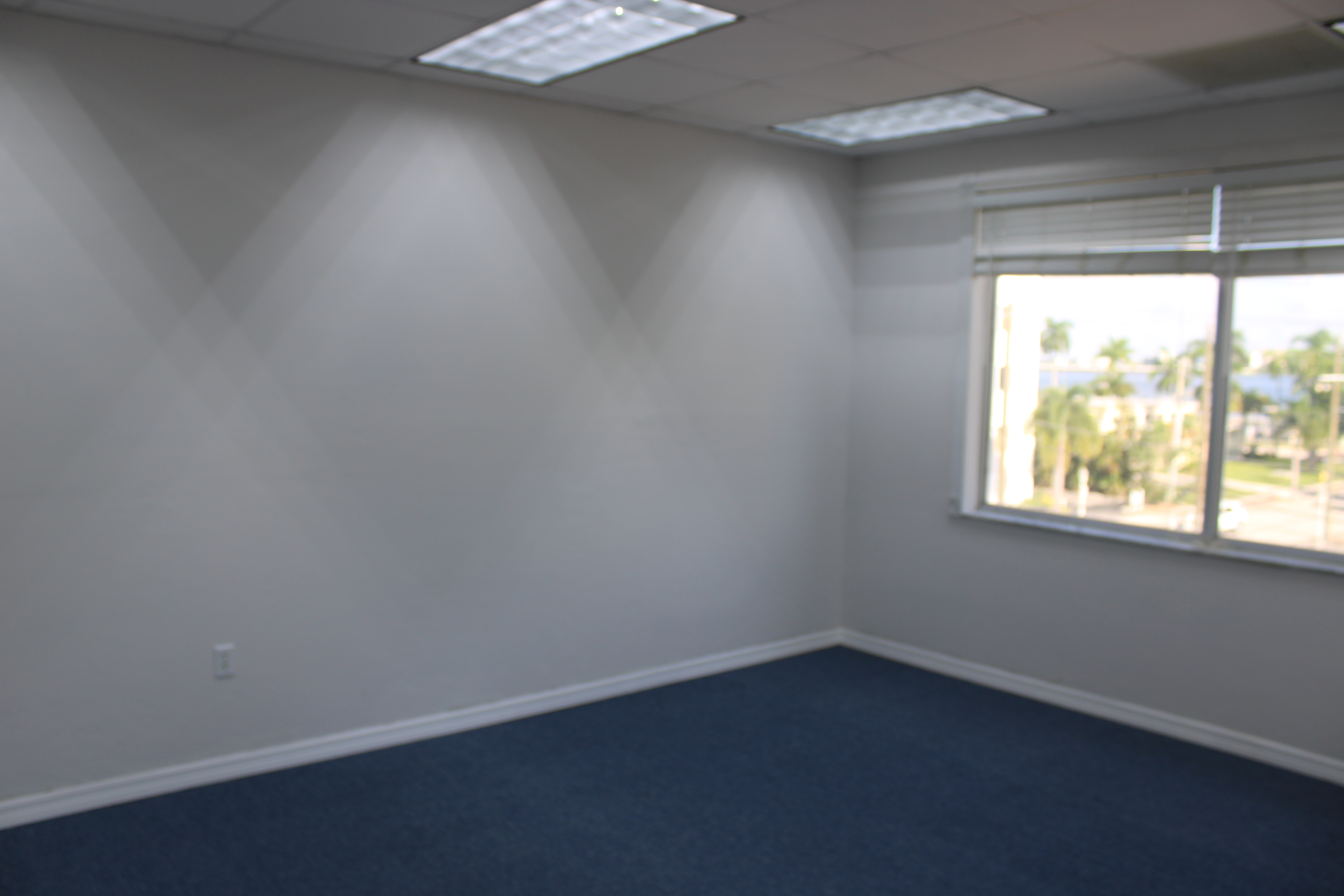 GREAT LIVE/WORK OPPORTUNITY in Downtown Fort Myers, 2401 First Street, Fort Myers, FL 33901