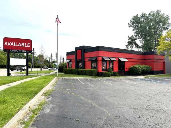 Former Lefty's, 976 North Pontiac Trail, Walled Lake, MI