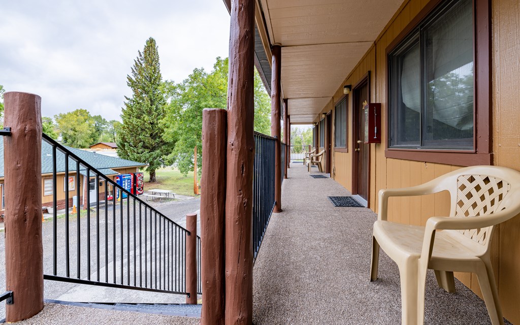 Riverfront Oasis Motel & RV Park – Prime Investment Opportunity in Scenic Meeteetse, Wyoming, 1702 State Street, Meeteetse, WY 82433