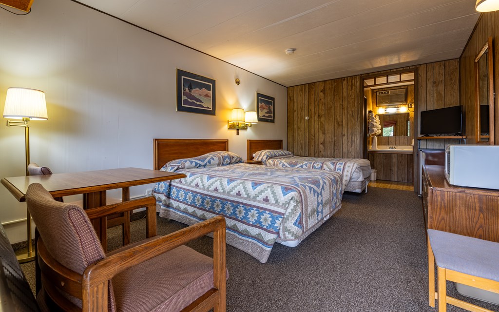 Riverfront Oasis Motel & RV Park – Prime Investment Opportunity in Scenic Meeteetse, Wyoming, 1702 State Street, Meeteetse, WY 82433