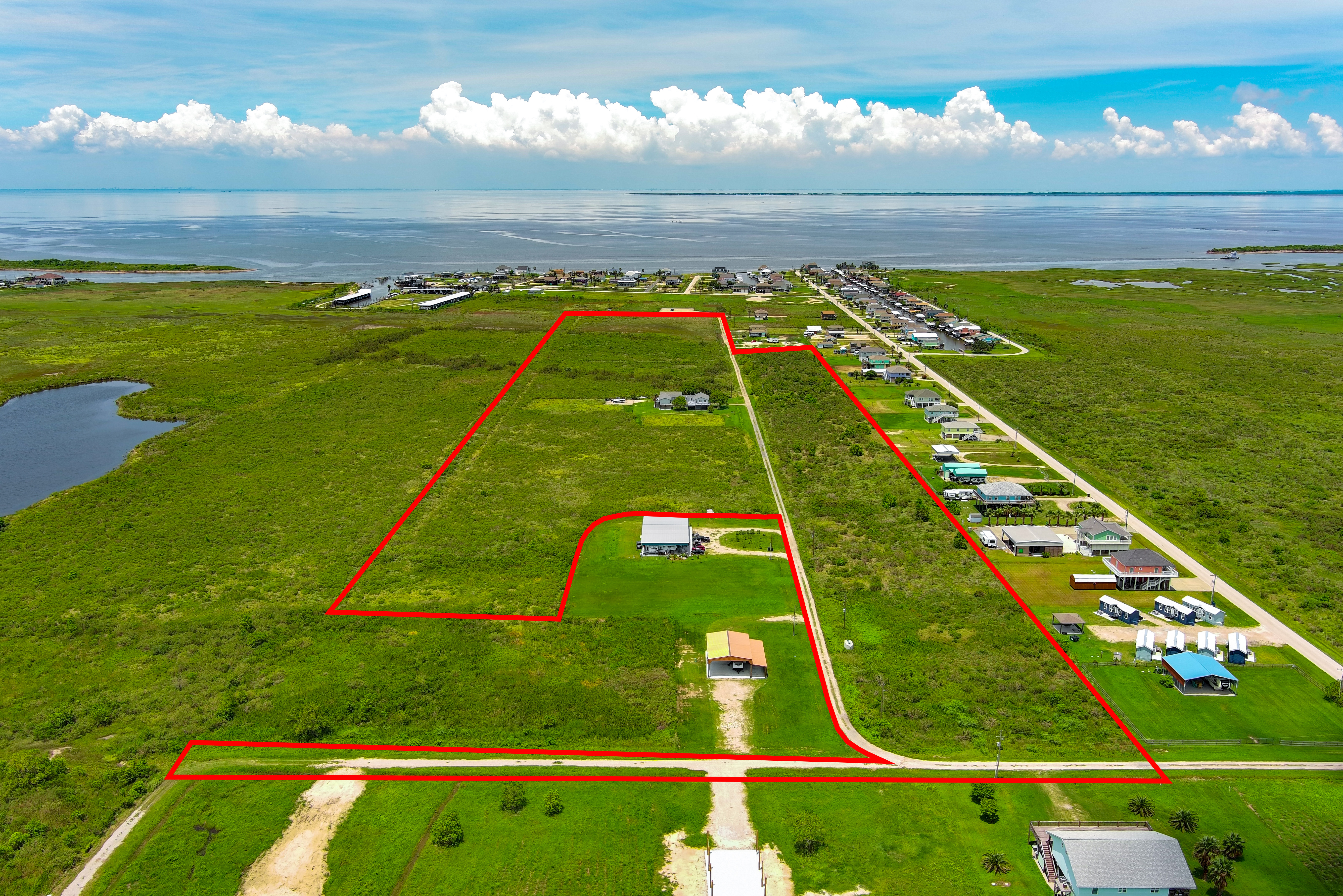 1133 E Bay Dr N, Port Bolivar, TX 77650