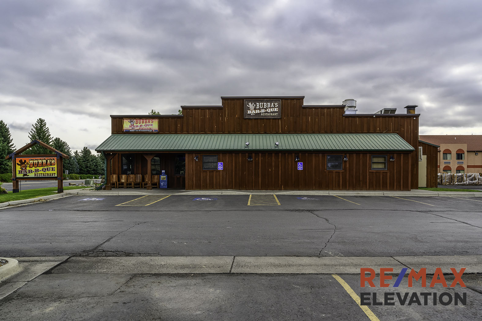 Profitable Turn-Key BBQ Restaurant with Franchise Support in Cody, WY – Prime Location Near Yellowstone, 512 Yellowstone Avenue, Cody, WY 82414