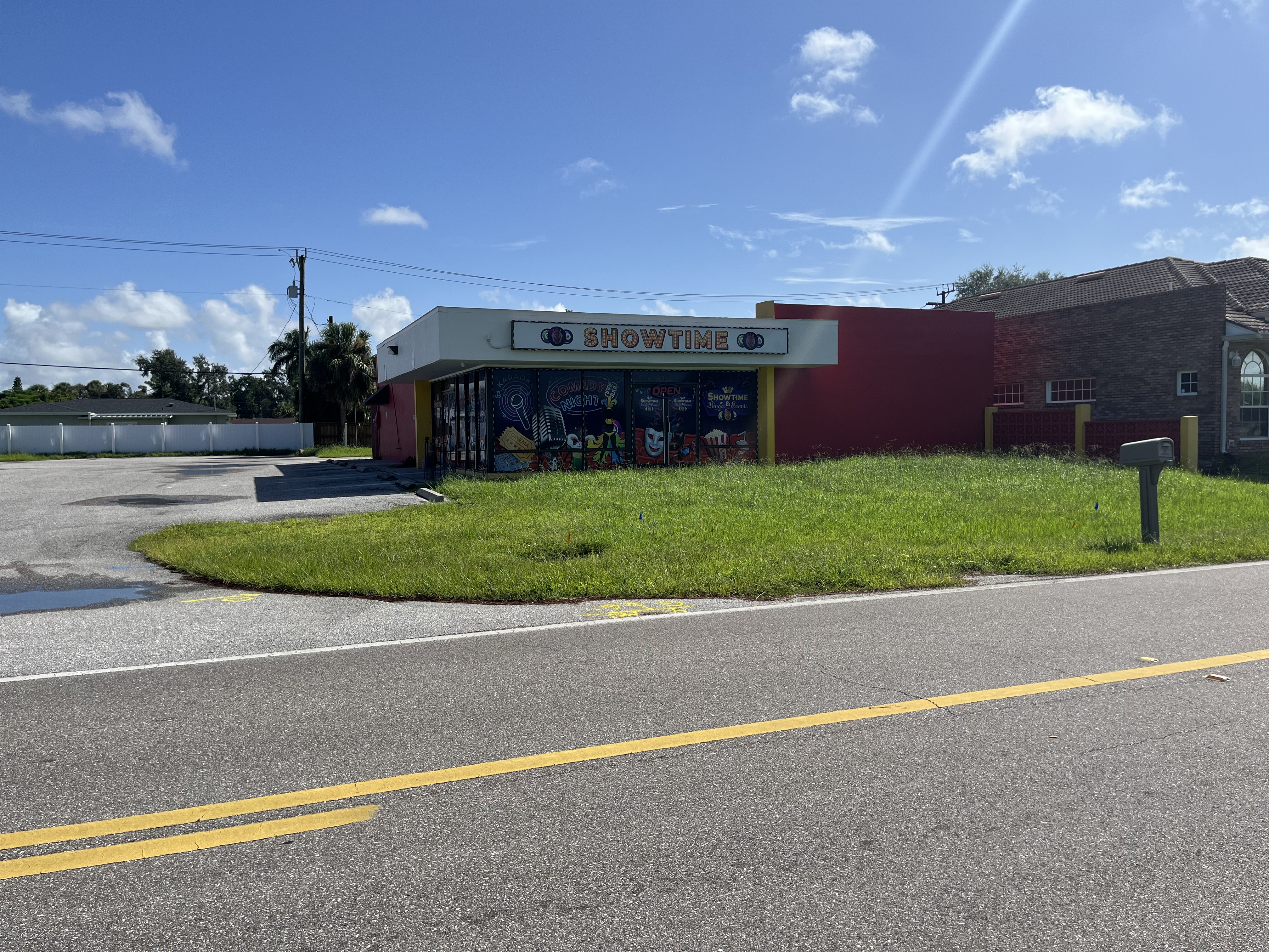 3012 Tamiami Trail