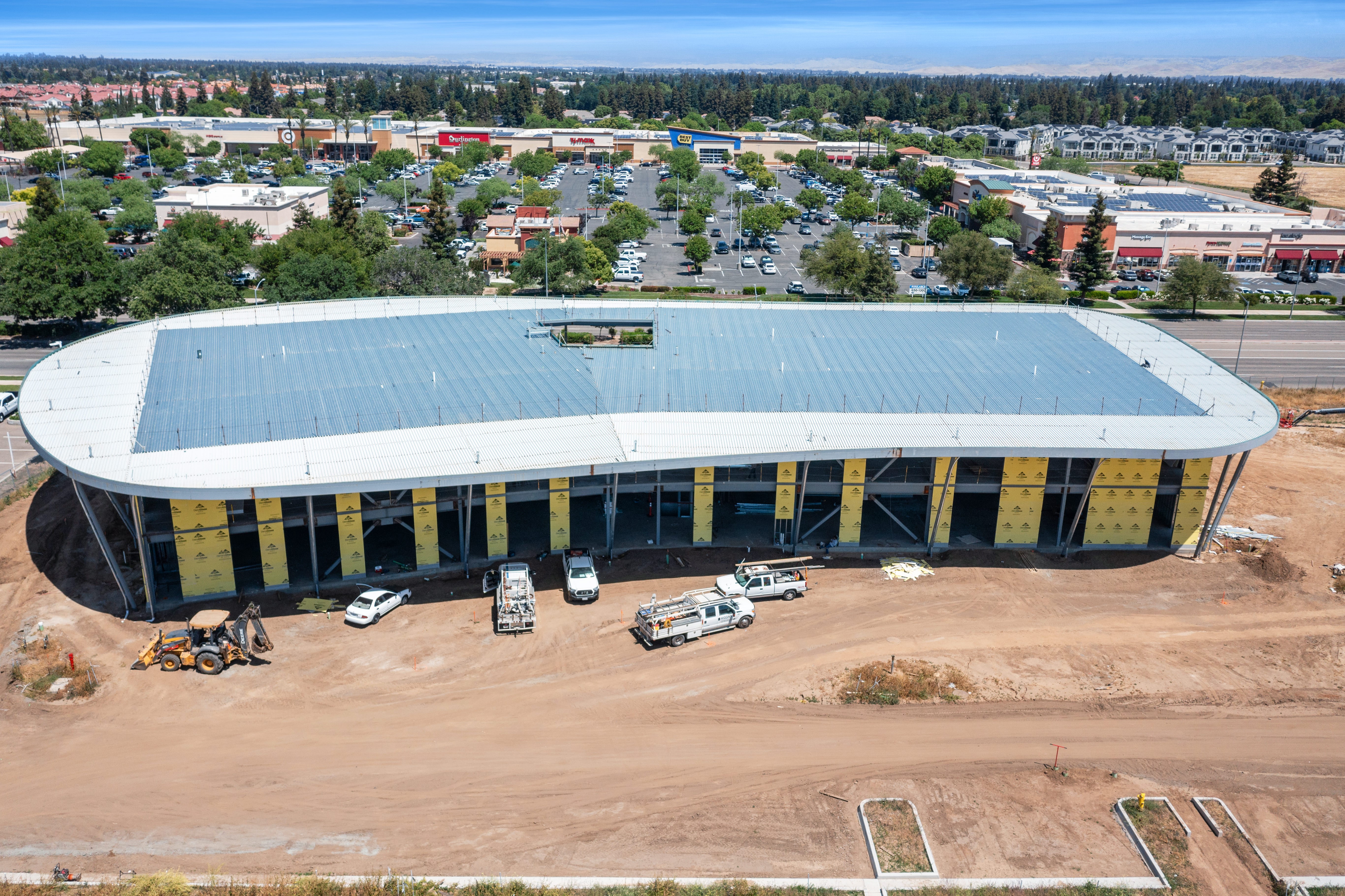 Herndon Pinnacle Office Complex, 700 W. Herndon Avenue, Clovis, CA 93612