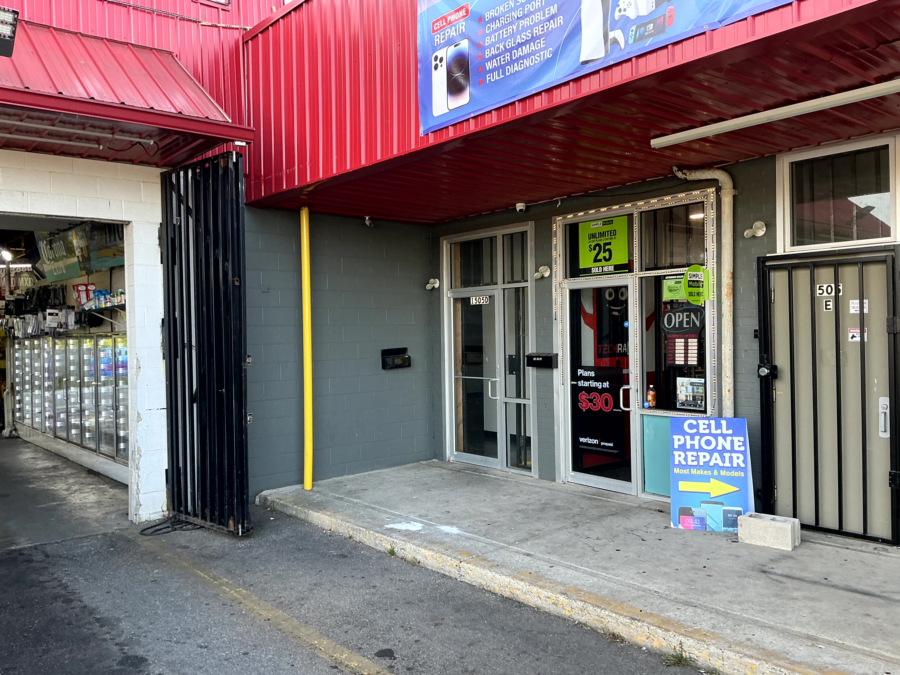 890 sq ft Southside Columbus retail or office space! 1505 Frebis Ave, Unit D, 1505 Frebis Avenue, Columbus, OH 43206