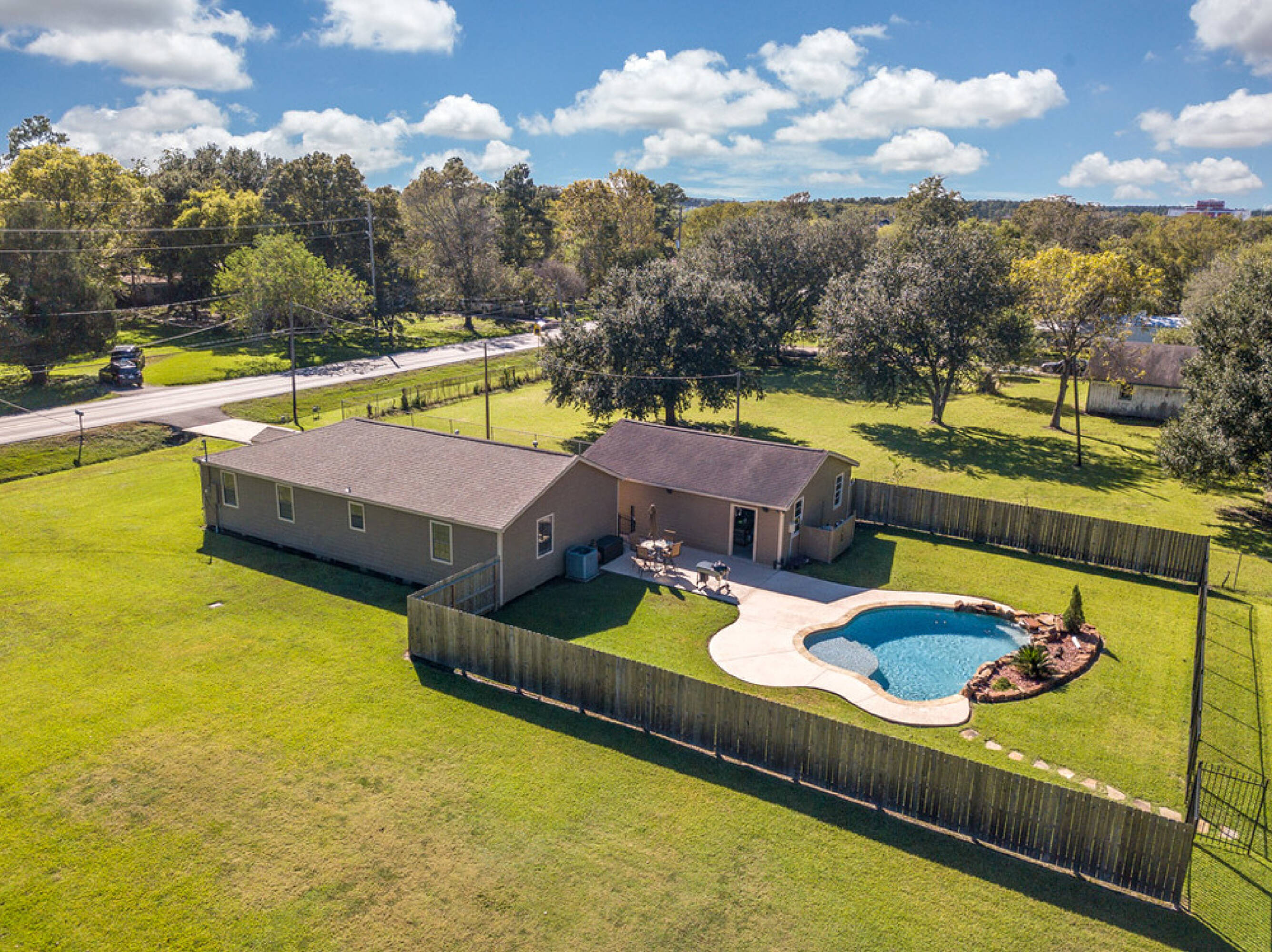 405 Krenek Rd - 9+ AC Unrestricted Land with Office, Northeast Outlier Submarket, 405 Krenek Road, Crosby, TX 77532