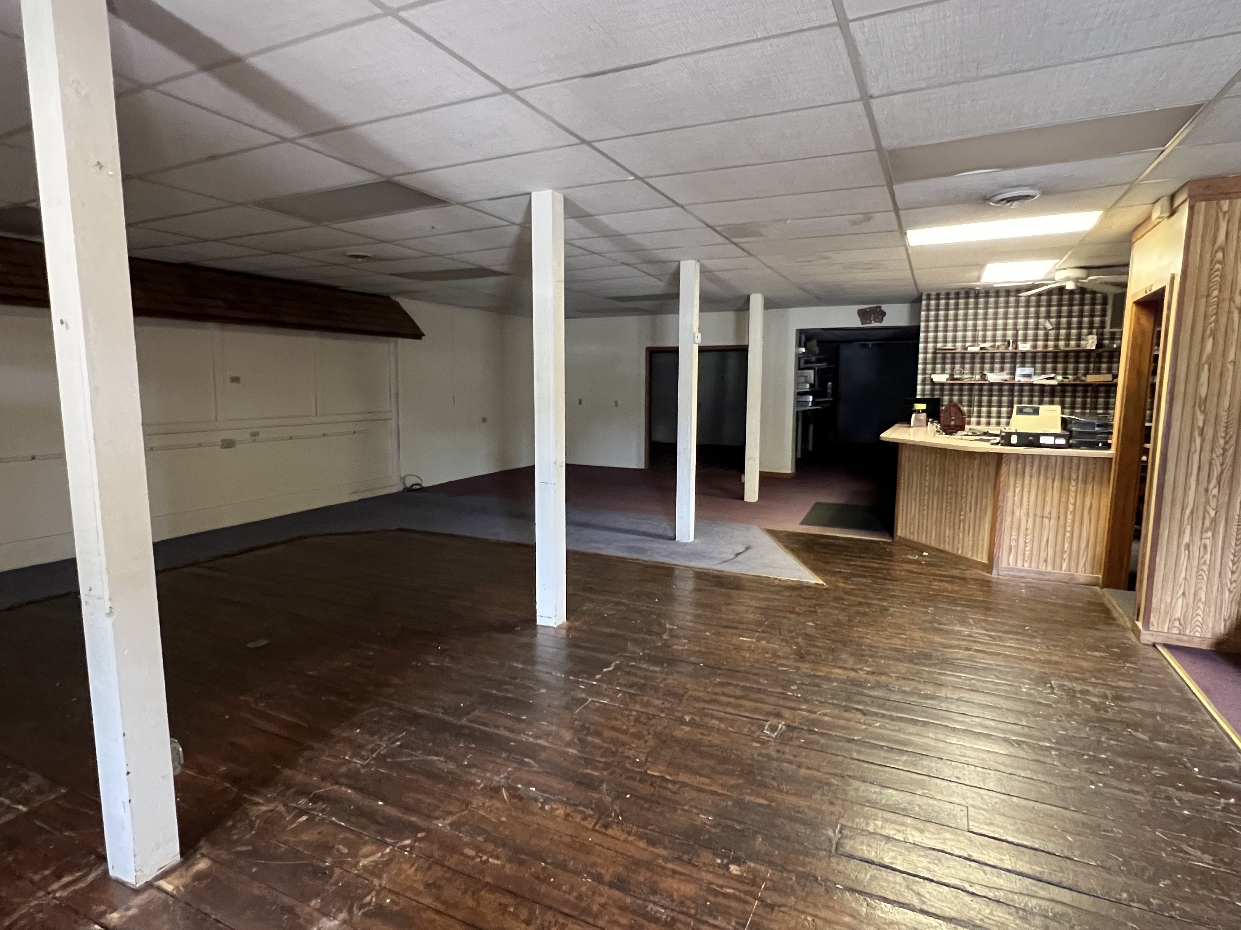 Commercial Property in Newton, IA, 1000 1st Avenue East, Newton, IA 50208