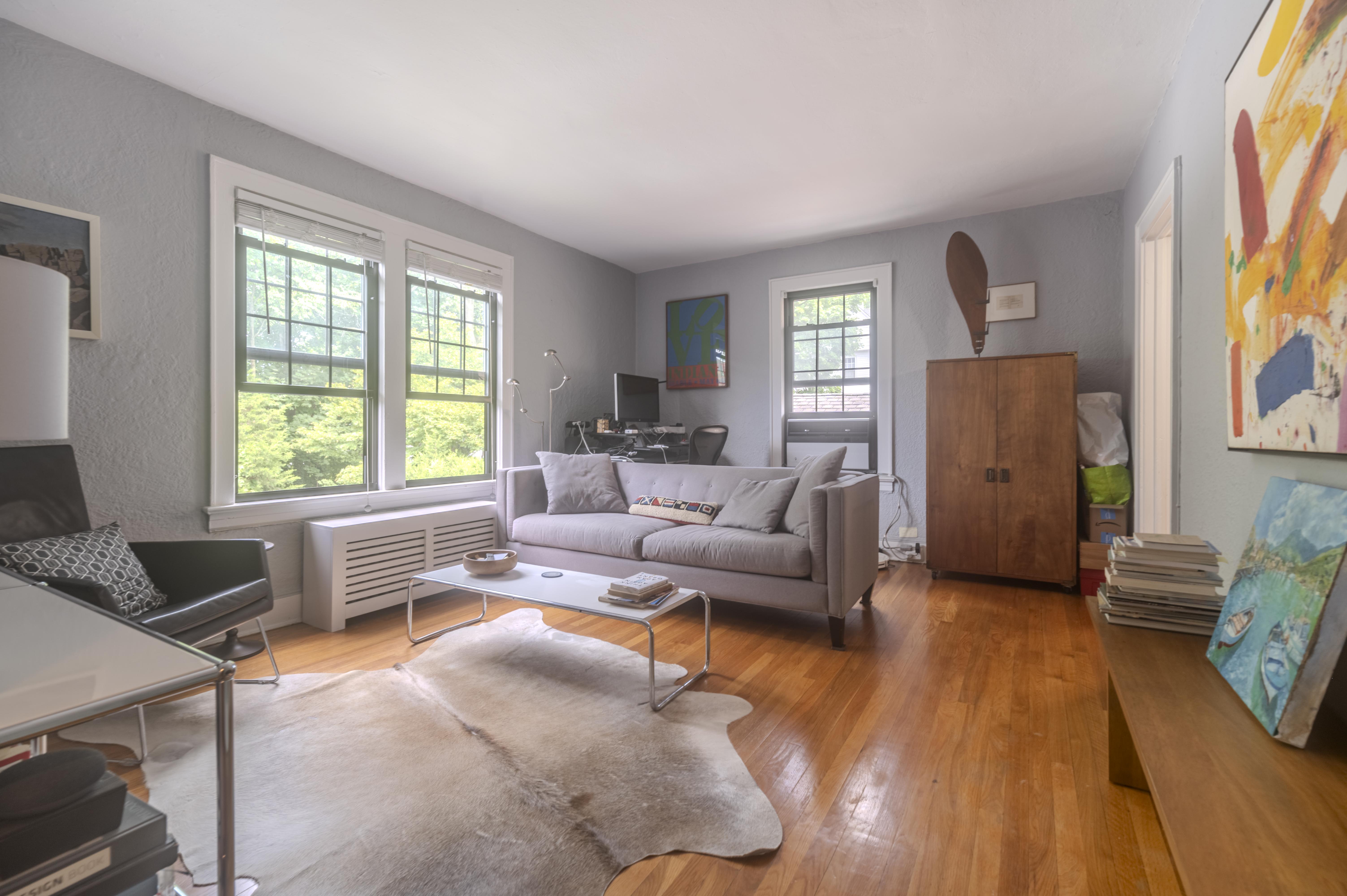 43-20 Hamilton Place, Douglaston NY 11363, 43-20 Hamilton Place, Queens, NY 11363