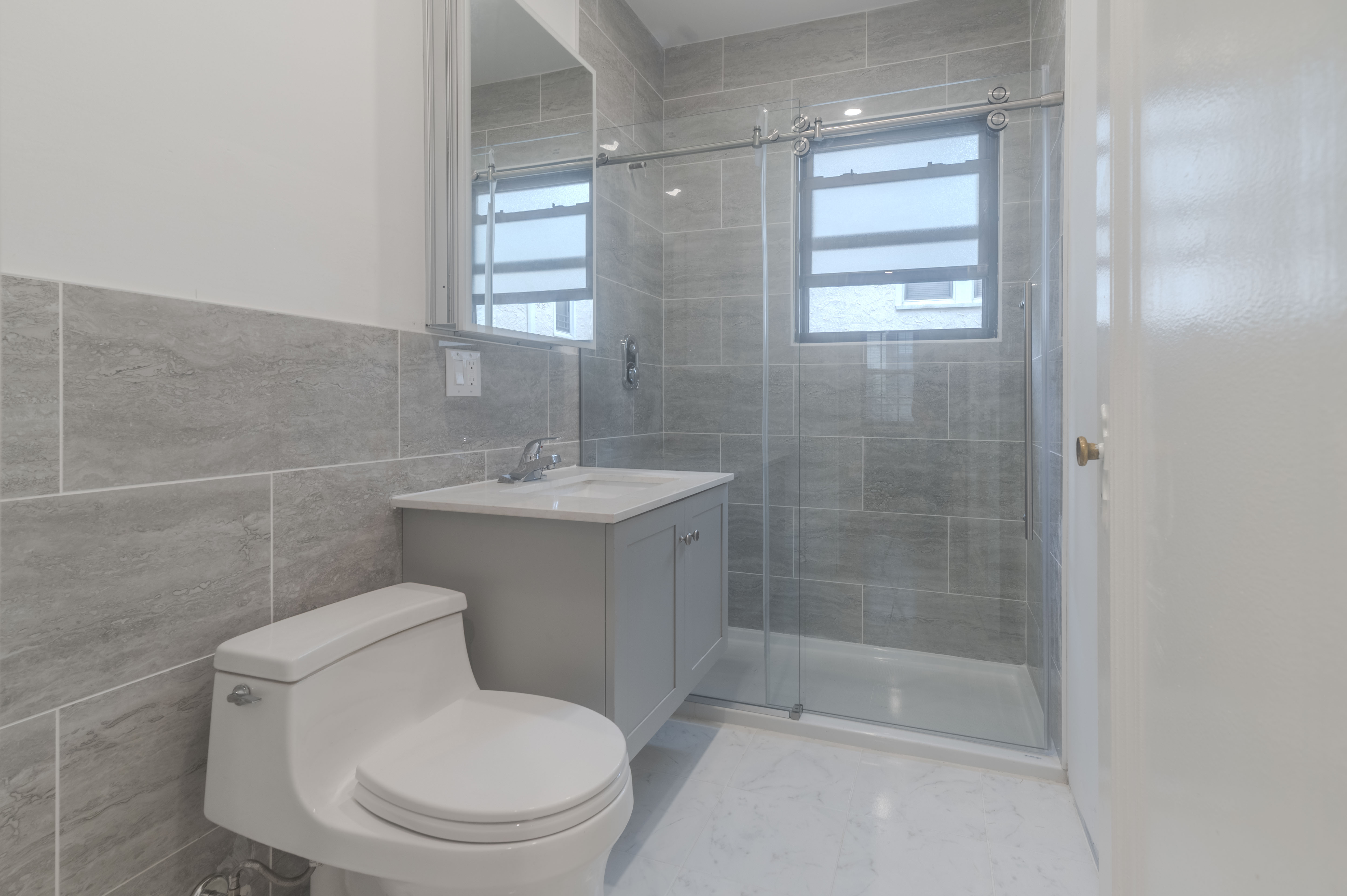 43-20 Hamilton Place, Douglaston NY 11363, 43-20 Hamilton Place, Queens, NY 11363