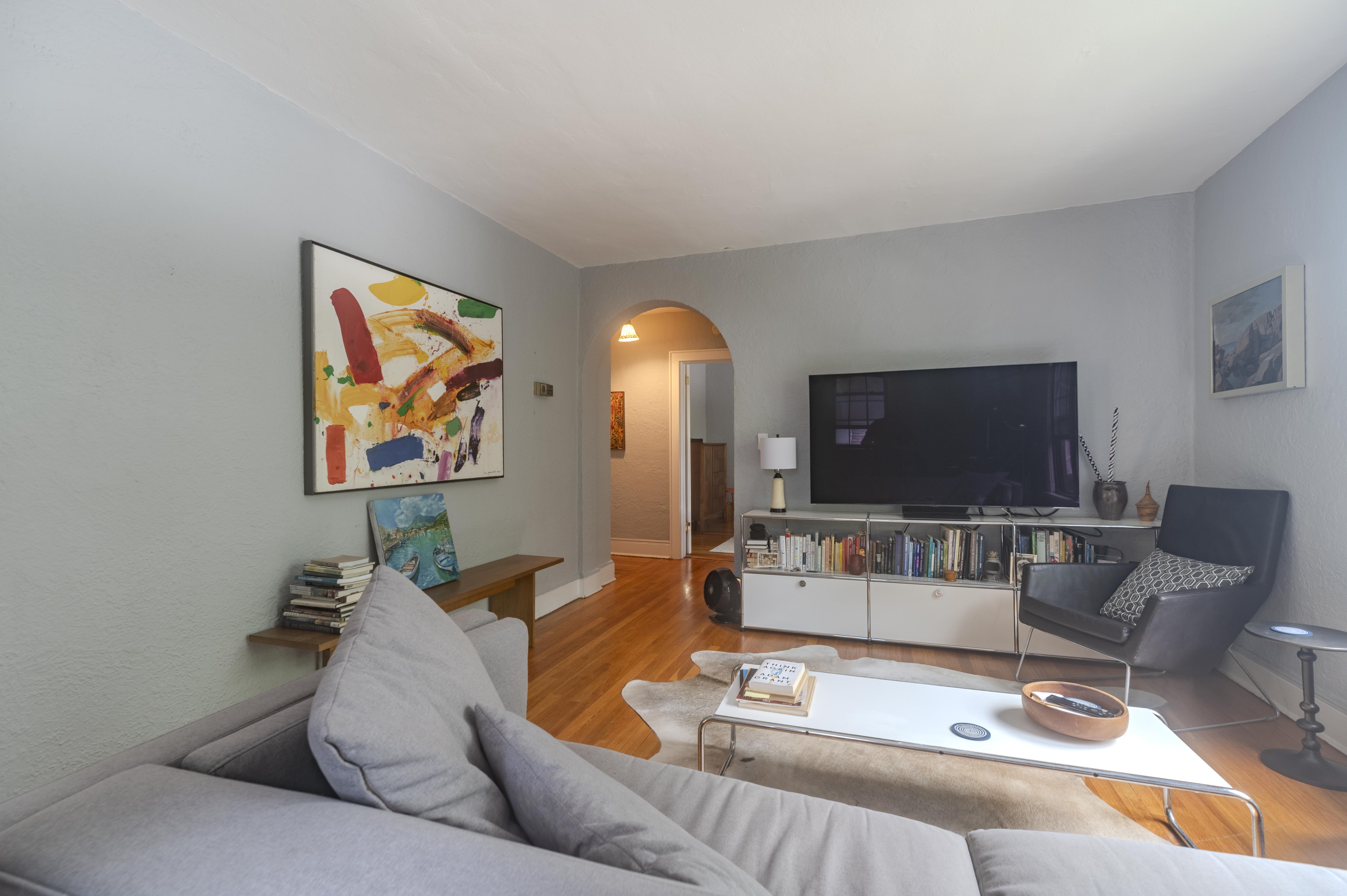 43-20 Hamilton Place, Douglaston NY 11363, 43-20 Hamilton Place, Queens, NY 11363