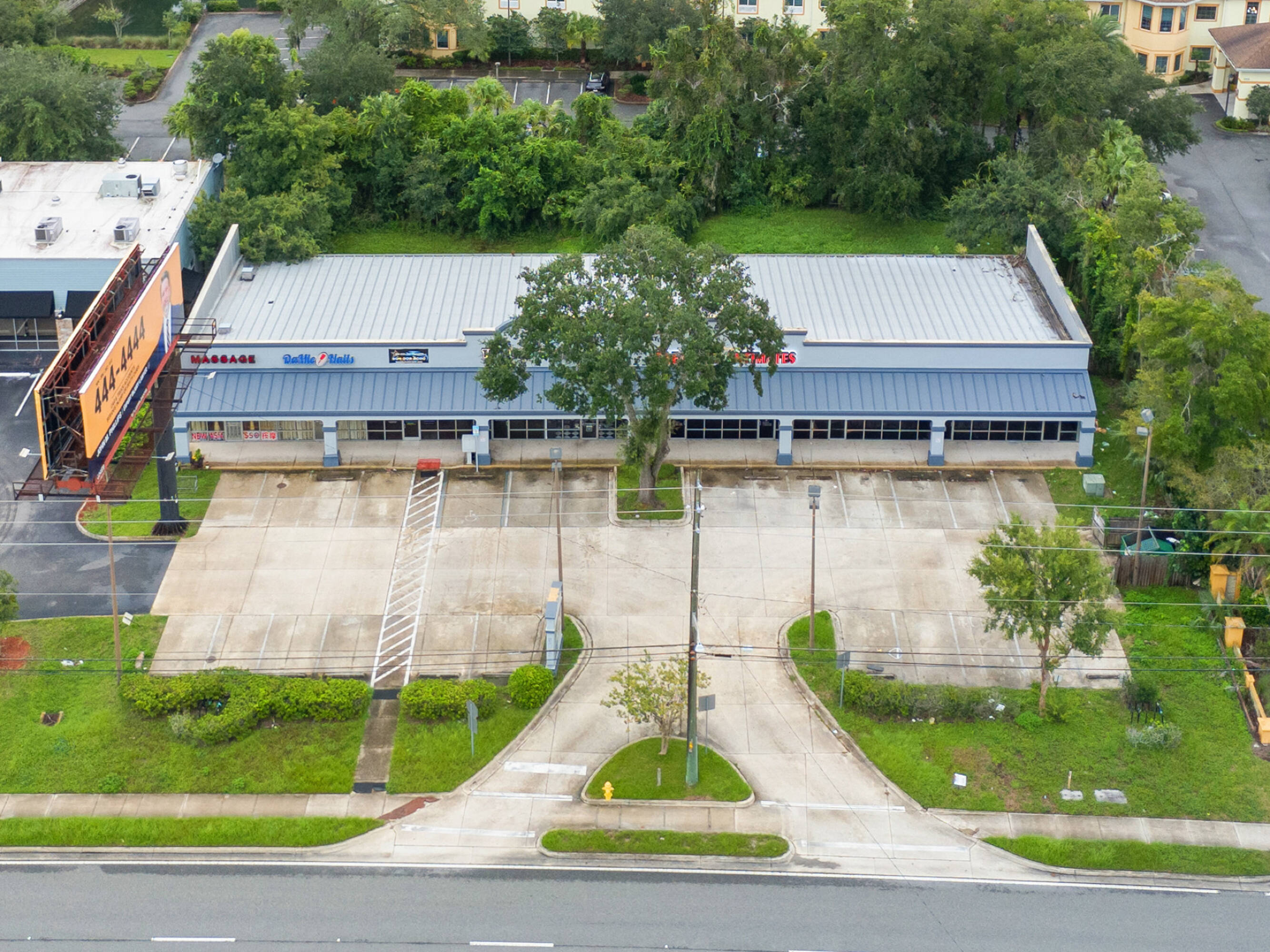 Golden Oaks Roosevelt  Shopping Center Investment Opportunity