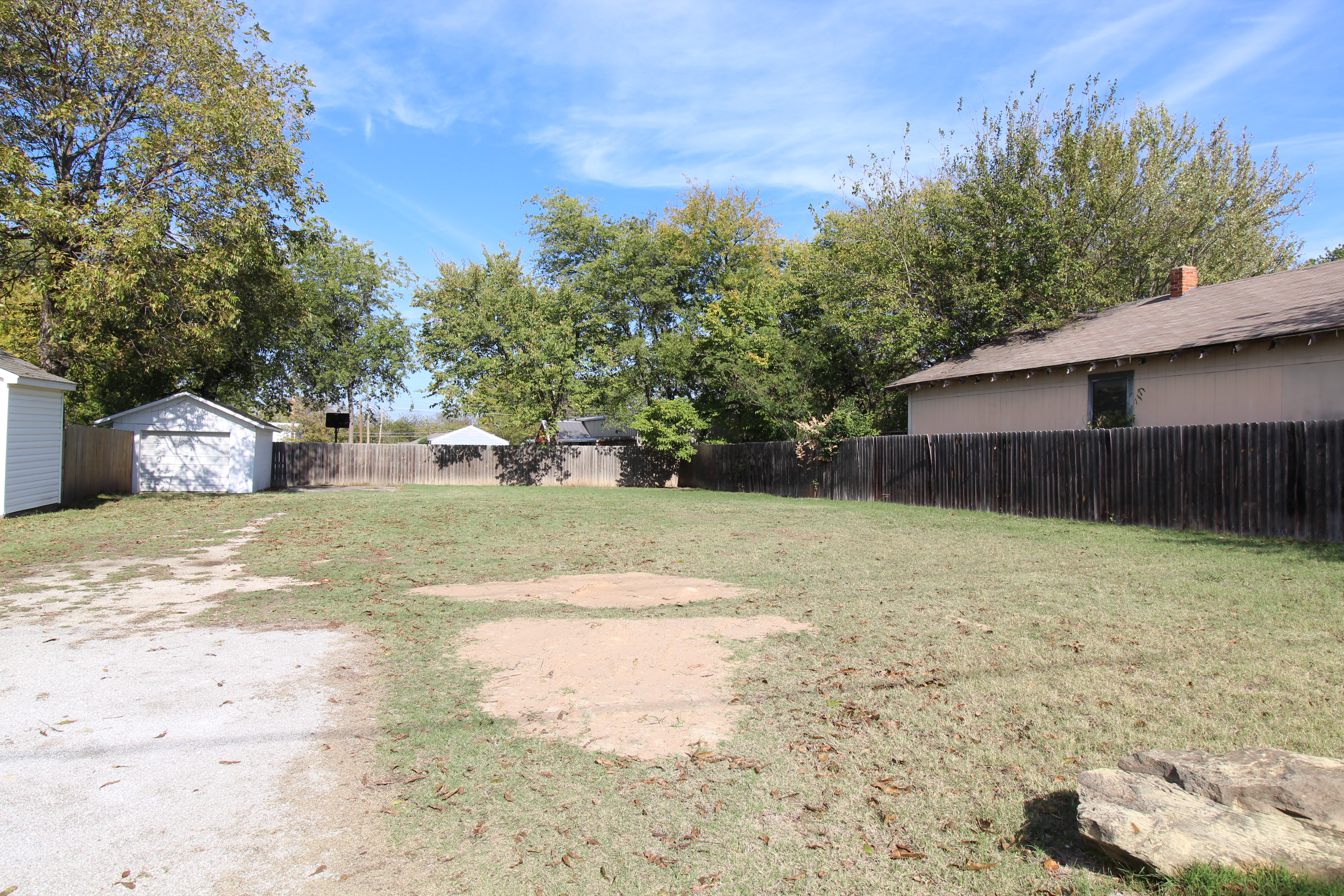 Commercial Lot in Ardmore