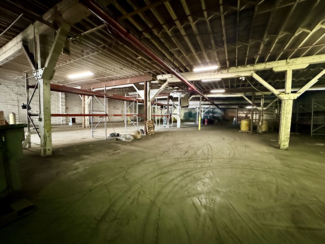 Industrial Warehouse Ithaca, MI, 212 South Pine River Street, Ithaca, MI 48847