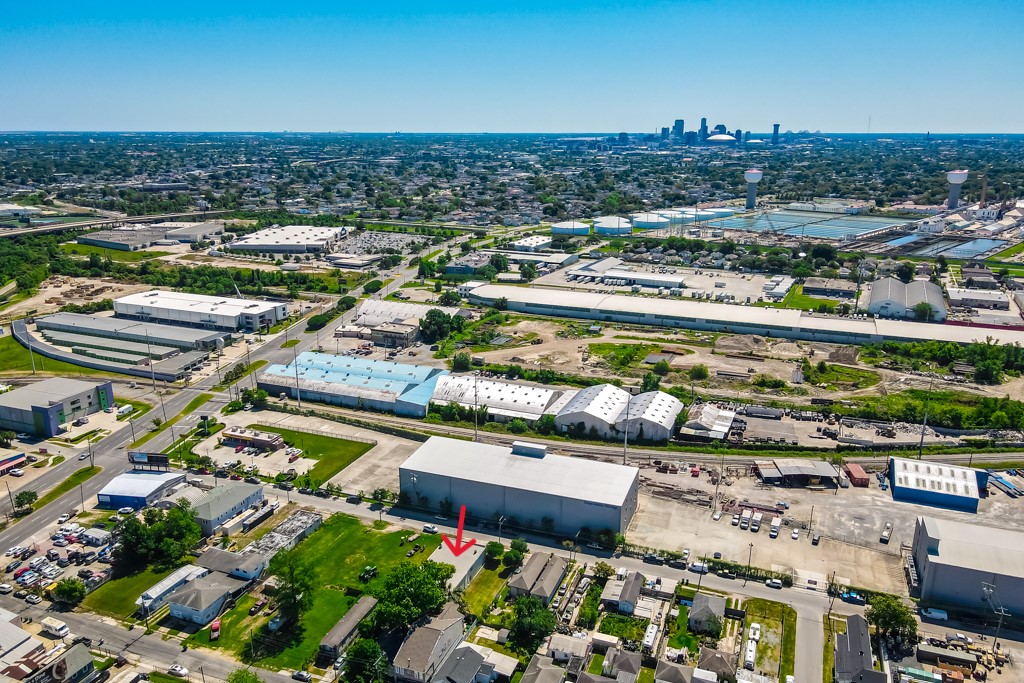 Best Warehouse Location in NOLA!, 438 Iris Avenue, Jefferson, LA 70121