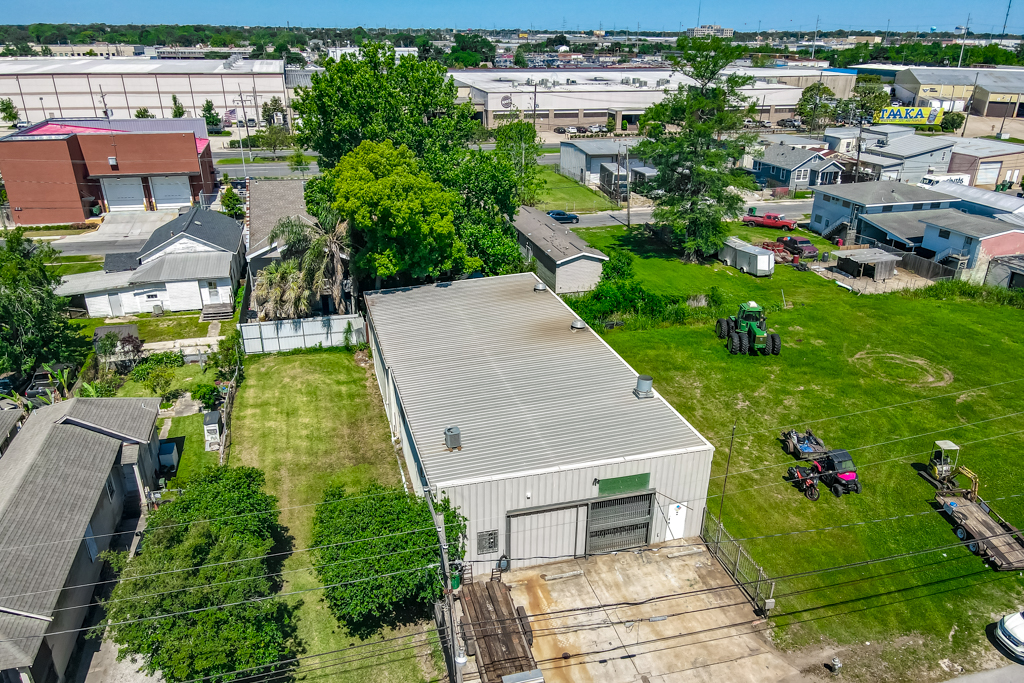 Best Warehouse Location in NOLA!, 438 Iris Avenue, Jefferson, LA 70121