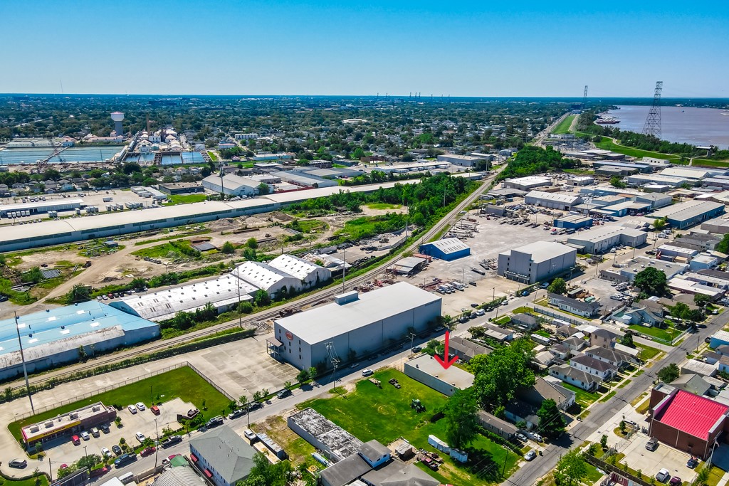 Best Warehouse Location in NOLA!, 438 Iris Avenue, Jefferson, LA 70121