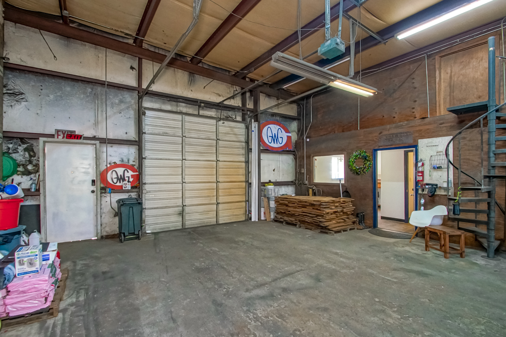 Best Warehouse Location in NOLA!, 438 Iris Avenue, Jefferson, LA 70121