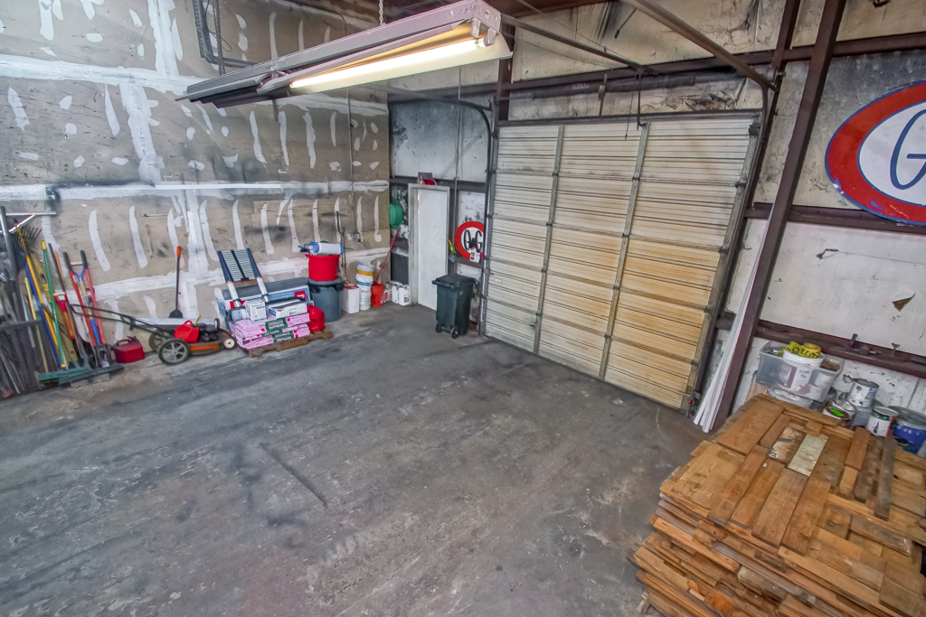 Best Warehouse Location in NOLA!, 438 Iris Avenue, Jefferson, LA 70121