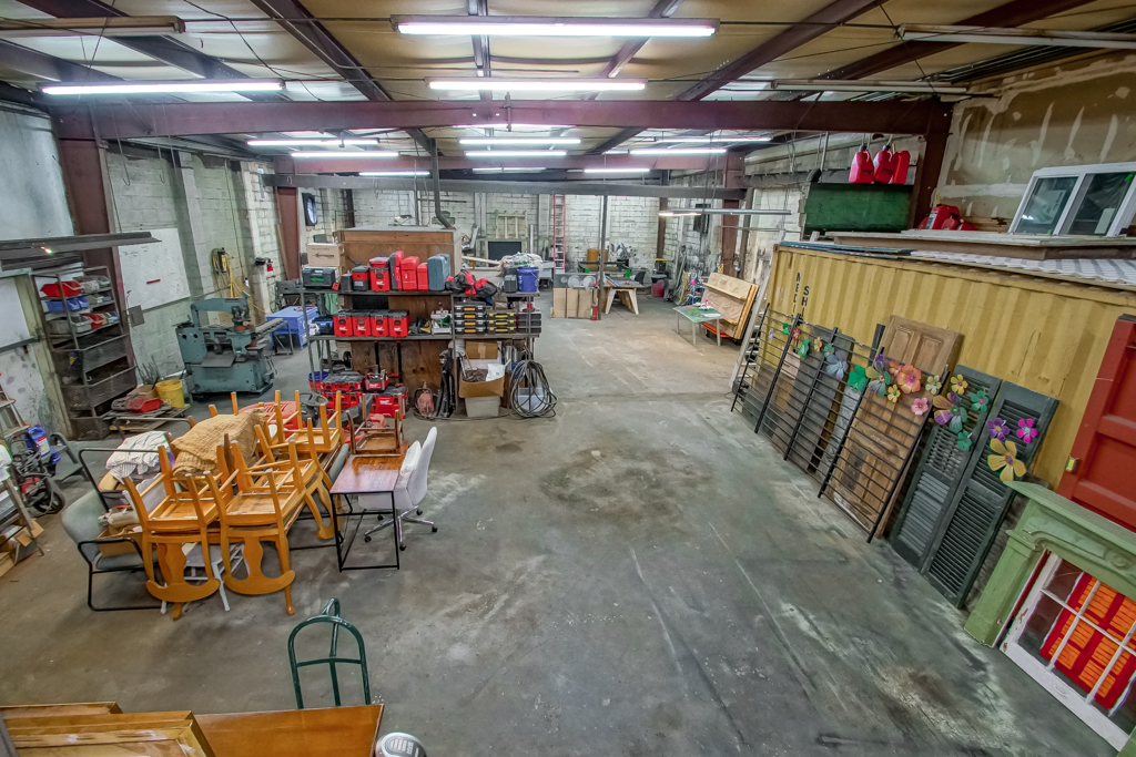 Best Warehouse Location in NOLA!, 438 Iris Avenue, Jefferson, LA 70121