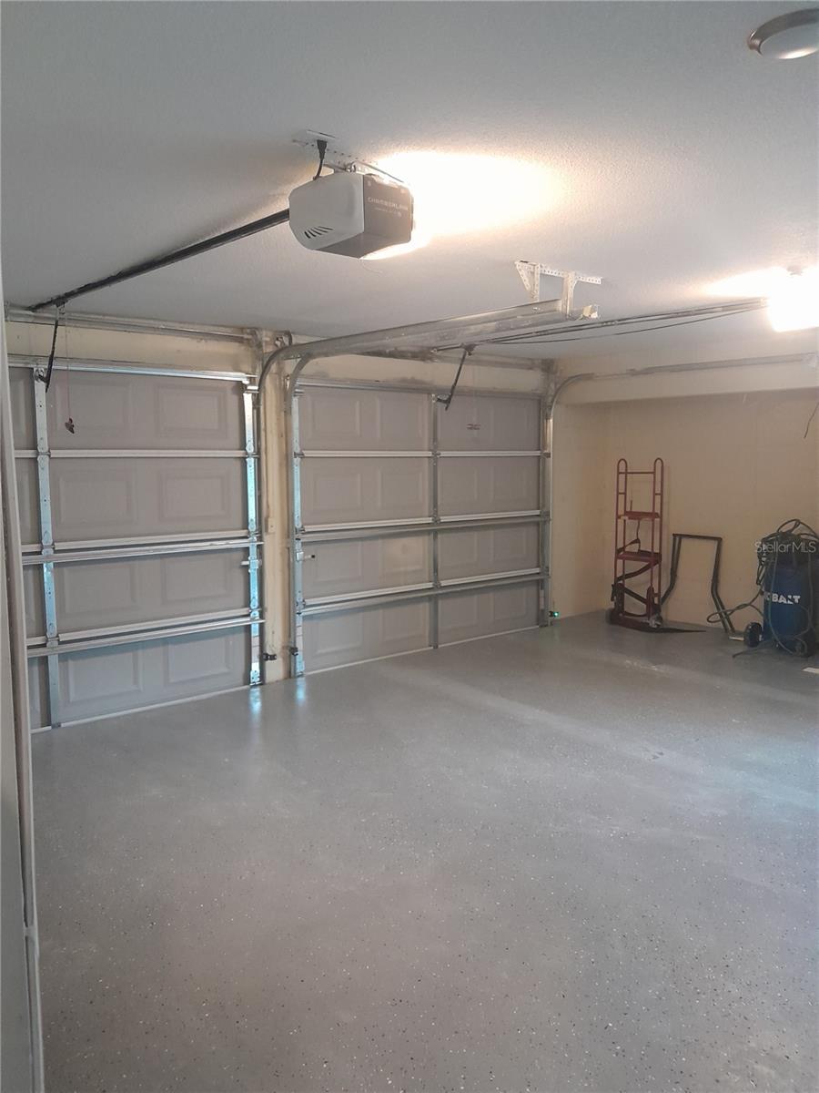 Commercial/Residential building On Hwy 40, 17873 Florida 40, Silver Springs, FL 34488