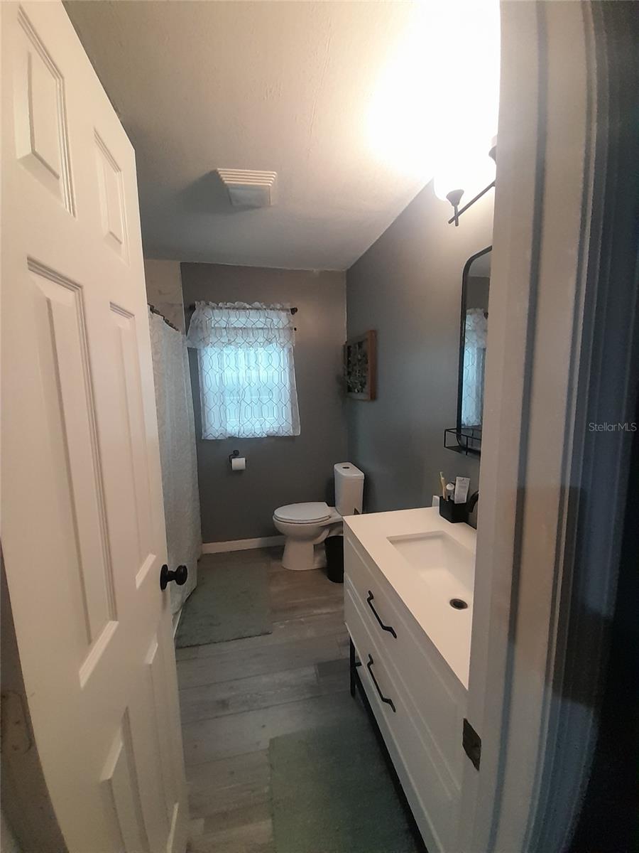 Commercial/Residential building On Hwy 40, 17873 Florida 40, Silver Springs, FL 34488