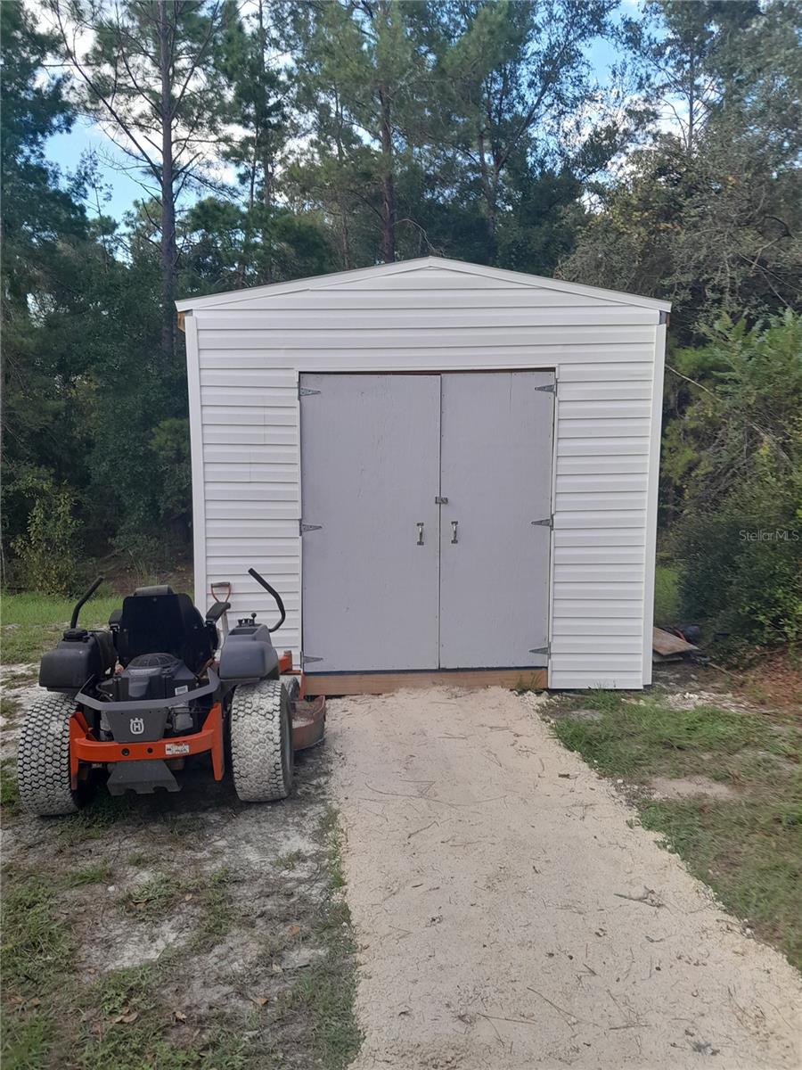 Commercial/Residential building On Hwy 40, 17873 Florida 40, Silver Springs, FL 34488