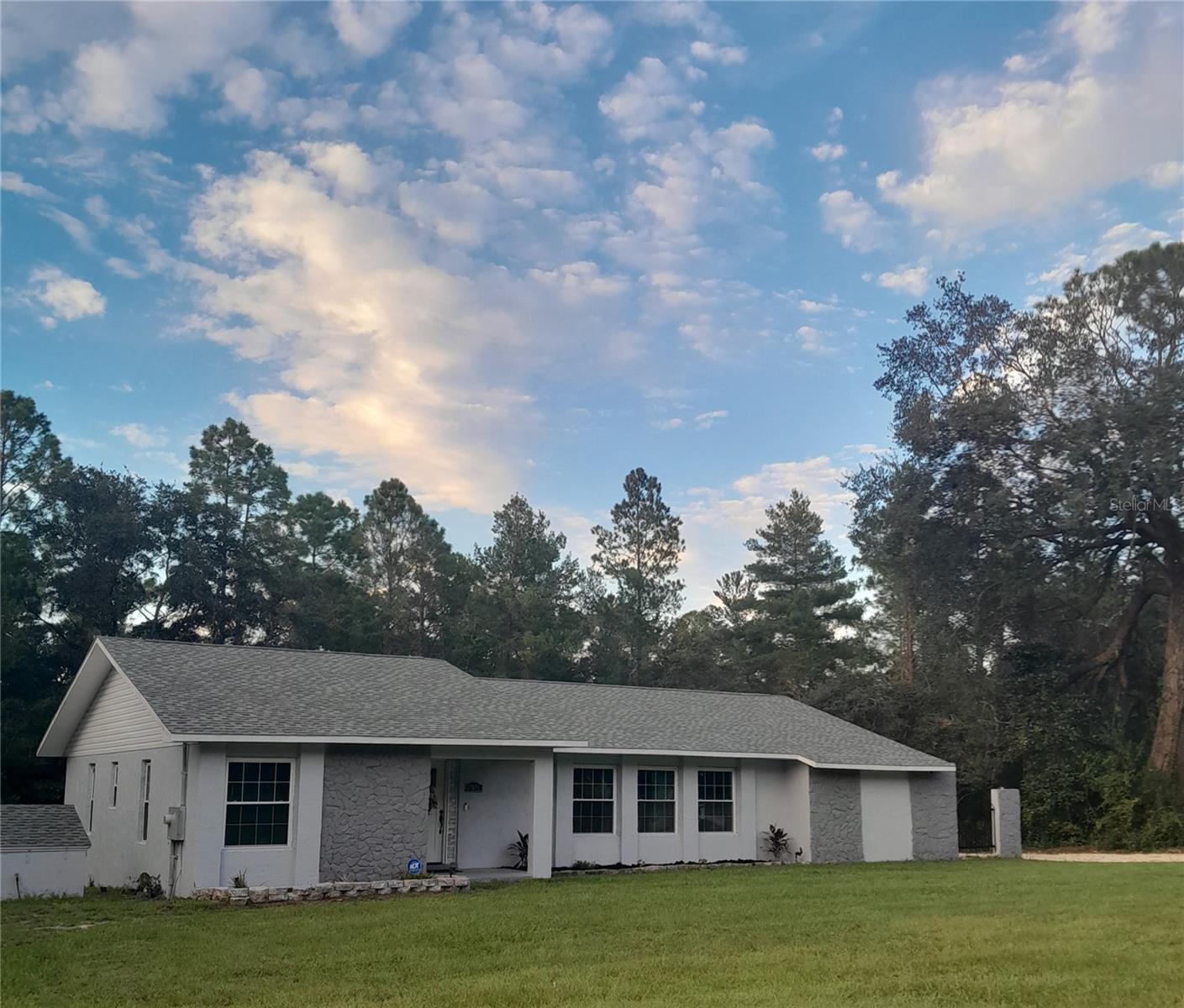 Commercial/Residential building On Hwy 40, 17873 Florida 40, Silver Springs, FL 34488