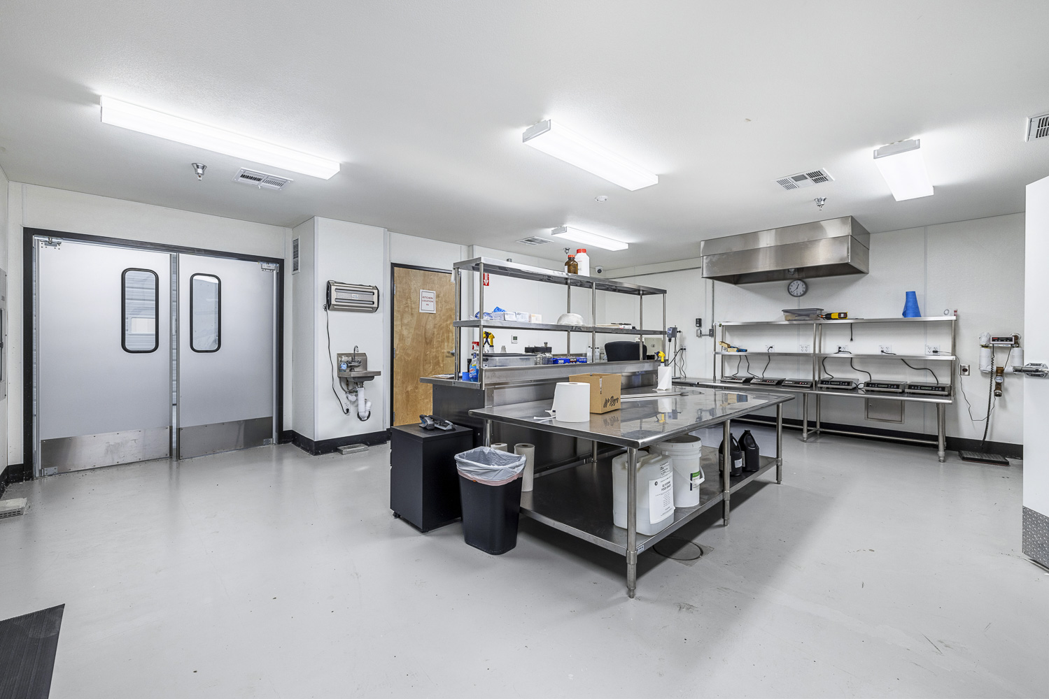 Custom-Built Industrial Production Building, 1450 Enterprise Drive, Lemoore, CA 93245