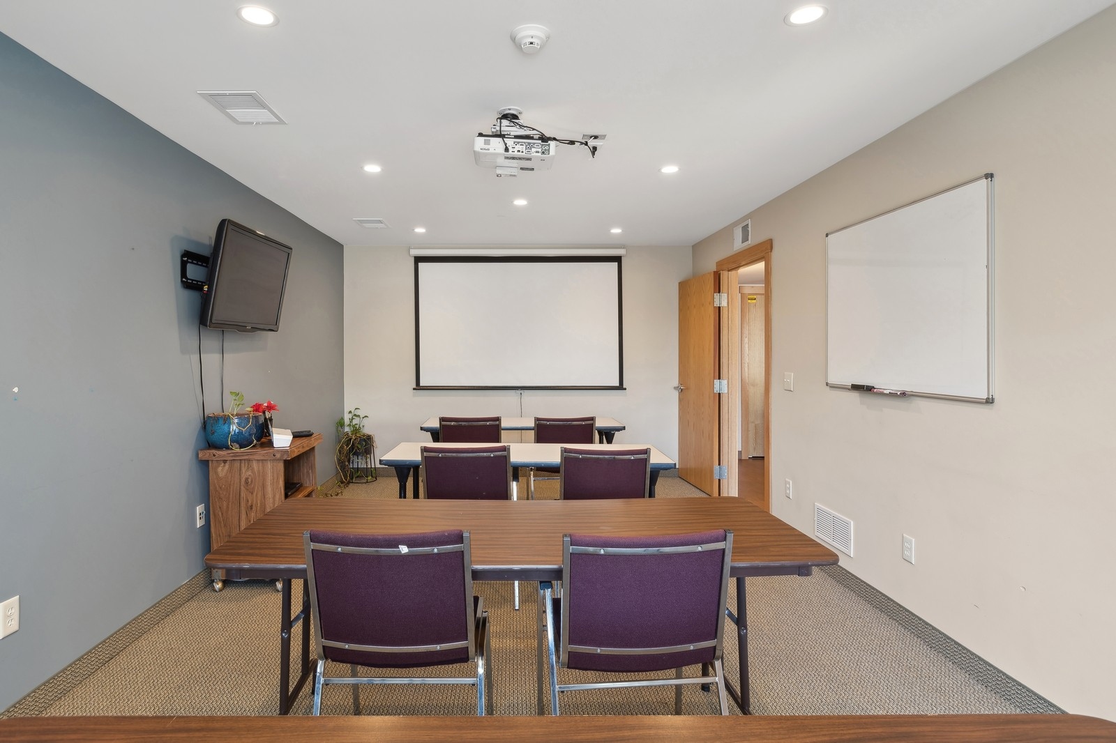 Robbinsdale Office, 3822 W Broadway, Minneapolis, MN 55422