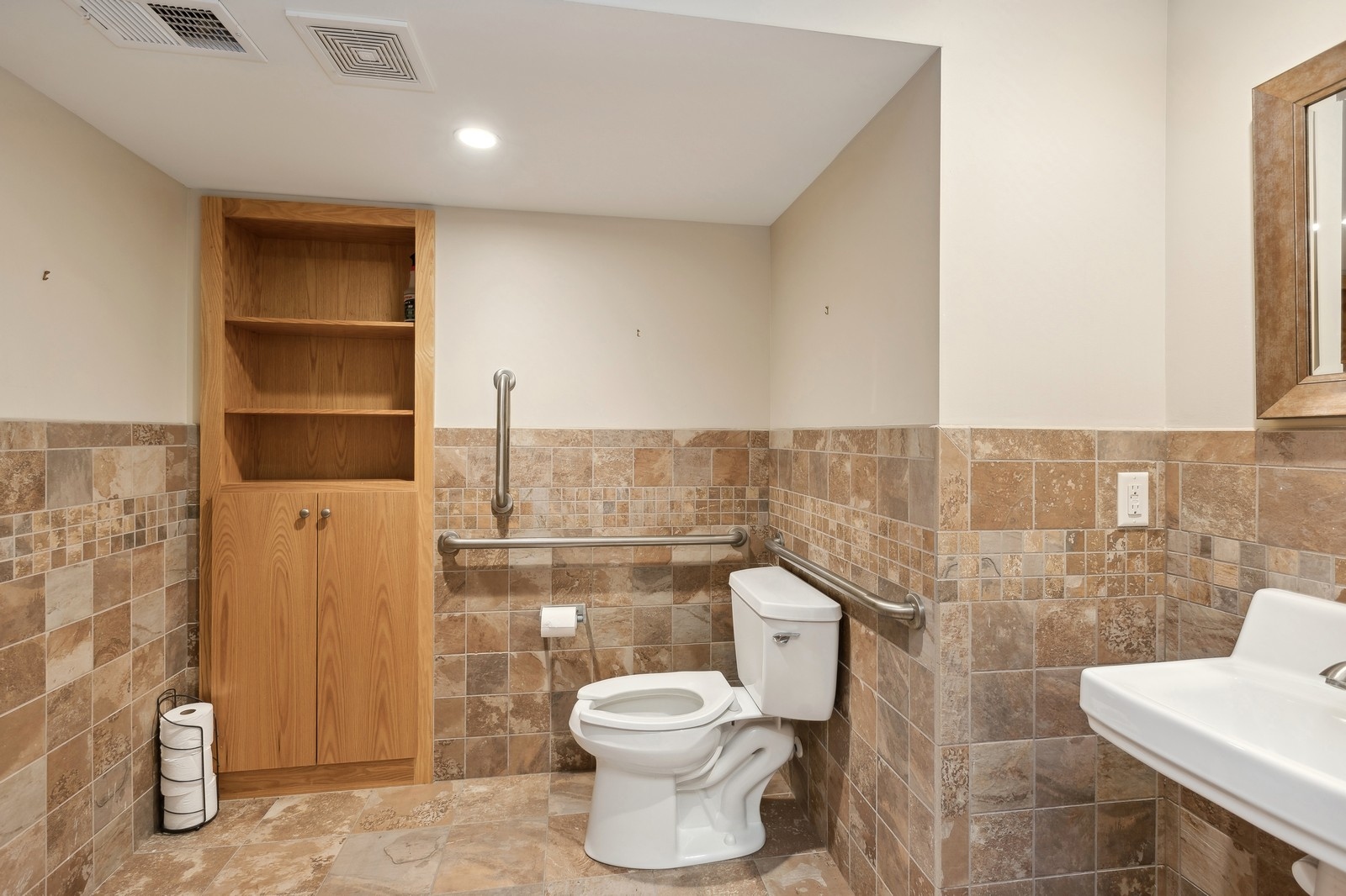 Robbinsdale Office, 3822 W Broadway, Minneapolis, MN 55422