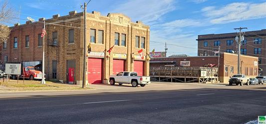 1211 5th St 