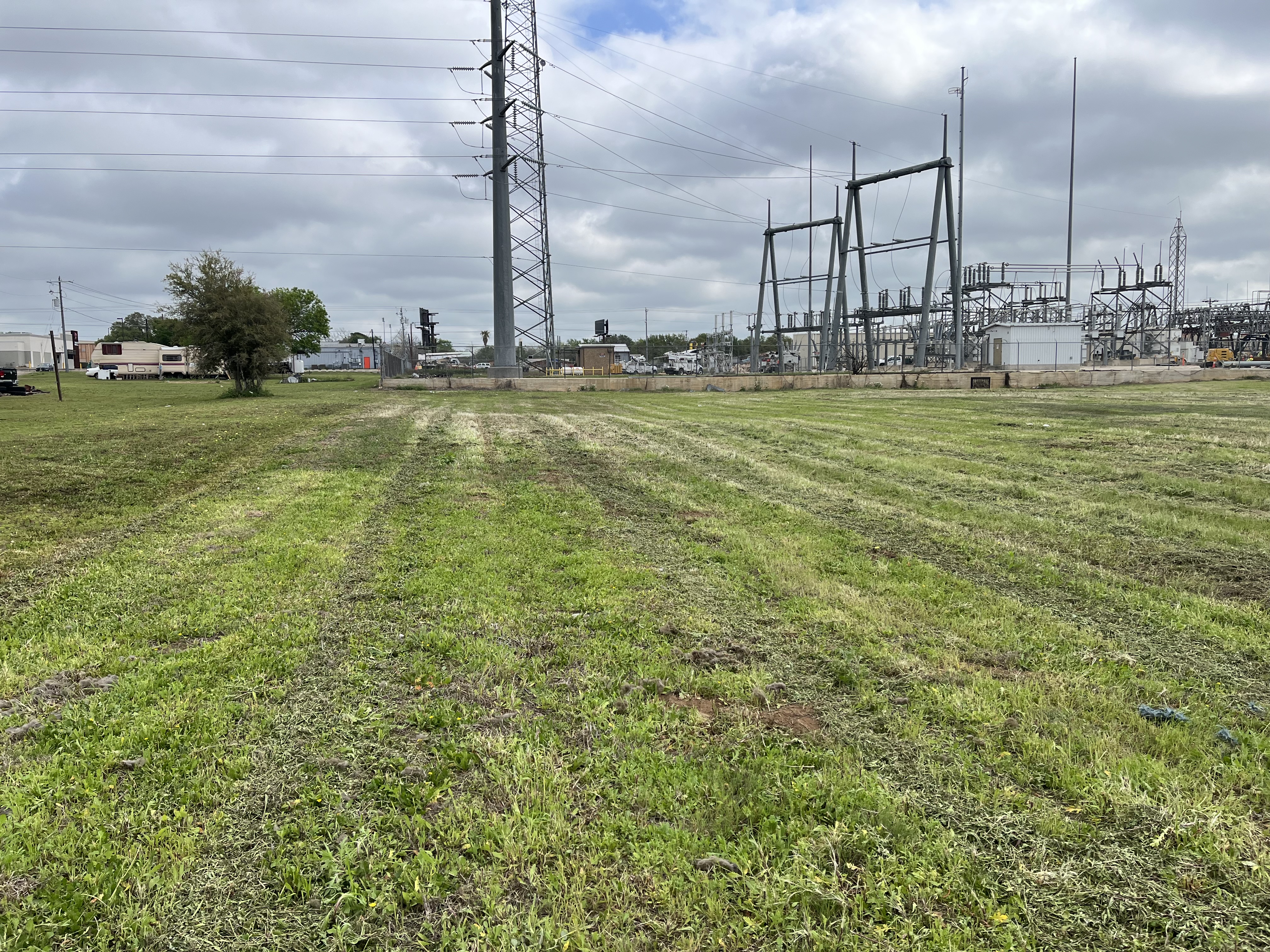 1521 A. St (5.58 +/- Acres), 1101-1199 7th Street, Floresville, TX 78114