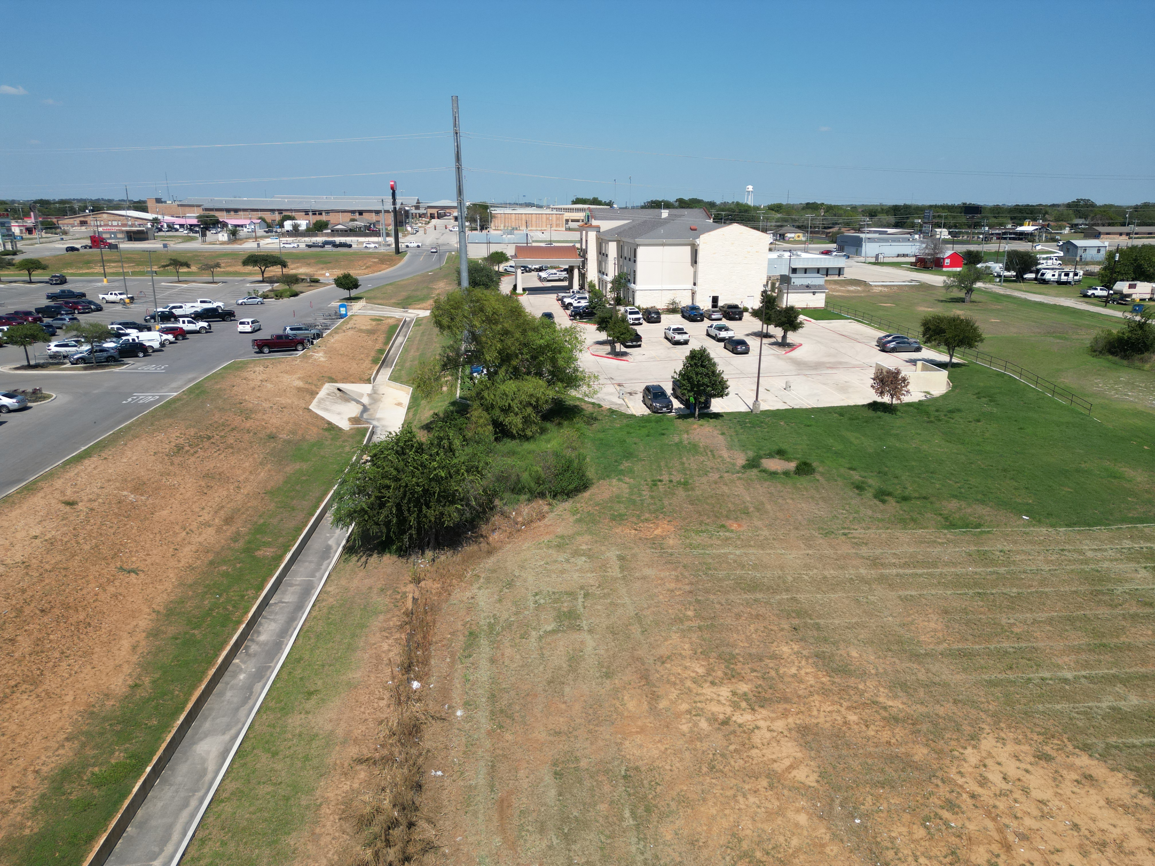 1521 A. St (5.58 +/- Acres), 1101-1199 7th Street, Floresville, TX 78114