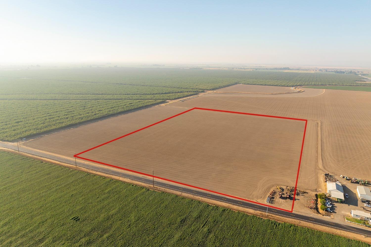Land Agricultural (Not Zoned) in Merced FOR SALE on 27 W Dickenson