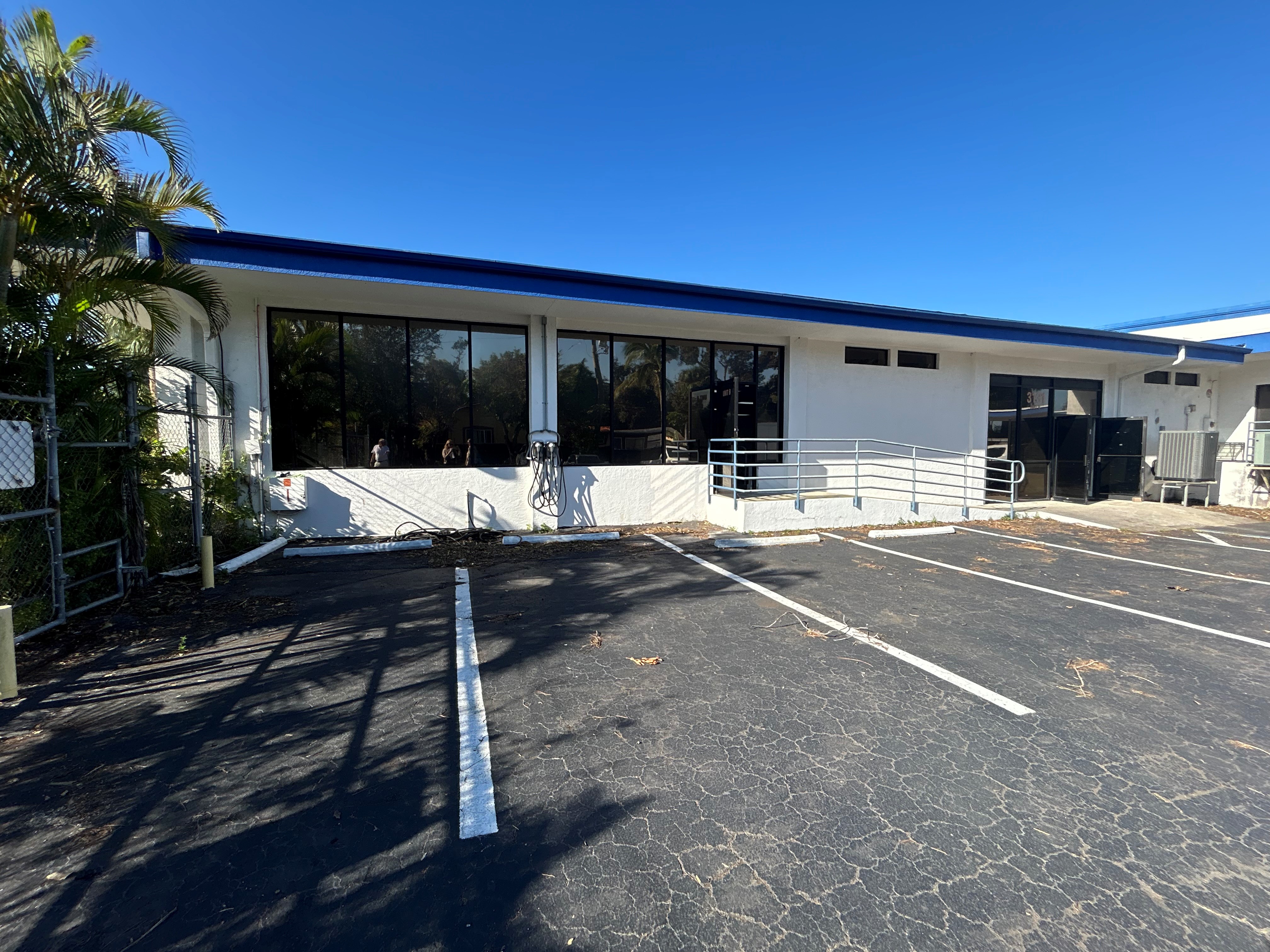 Great Live/Work Opportunity in Downtown Fort Myers, 3131 East Riverside Drive, Fort Myers, FL 33916