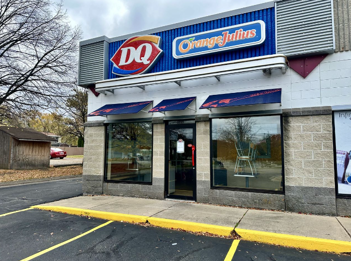 C & N Plaza Retail Spaces for Lease, 3233 West Saginaw Highway, Lansing, MI 48917