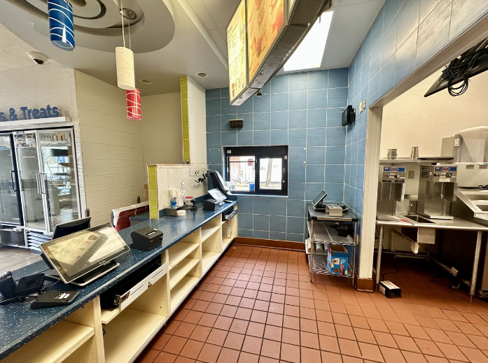 C & N Plaza Retail Spaces for Lease, 3233 West Saginaw Highway, Lansing, MI 48917