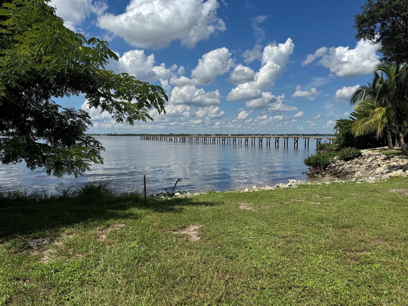 3131 E. Riverside Drive, Fort Myers, FL 33916