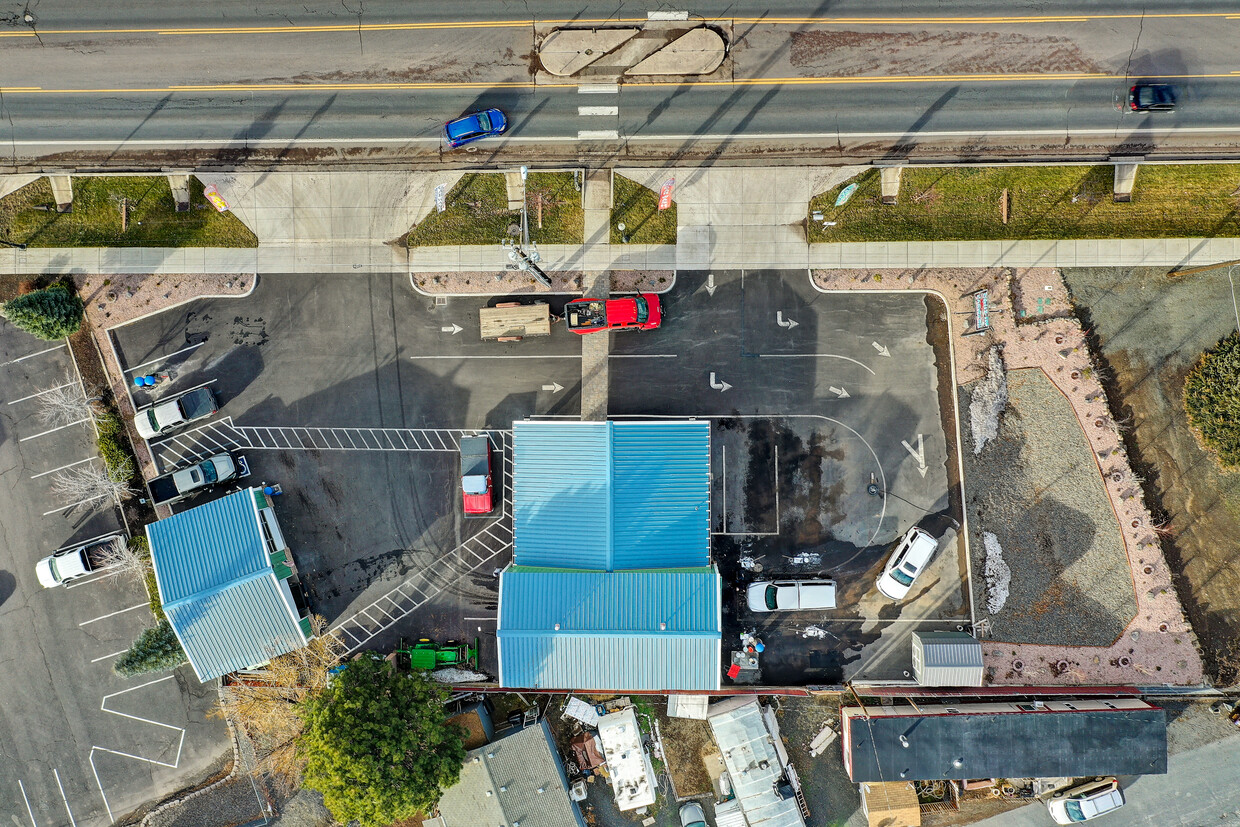 Cruz-In Carwash, 1225 U.S. 97, Madras, OR 97741