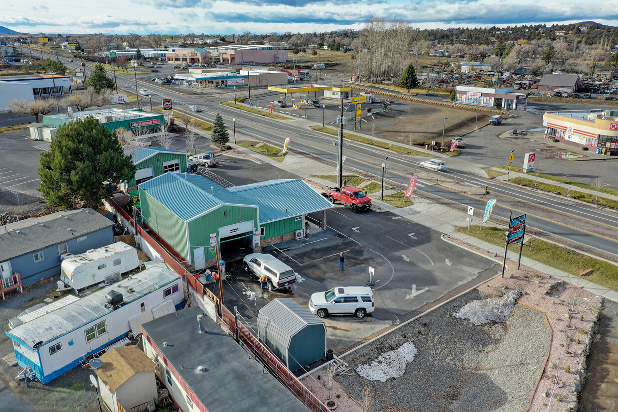 Cruz-In Carwash, 1225 U.S. 97, Madras, OR 97741