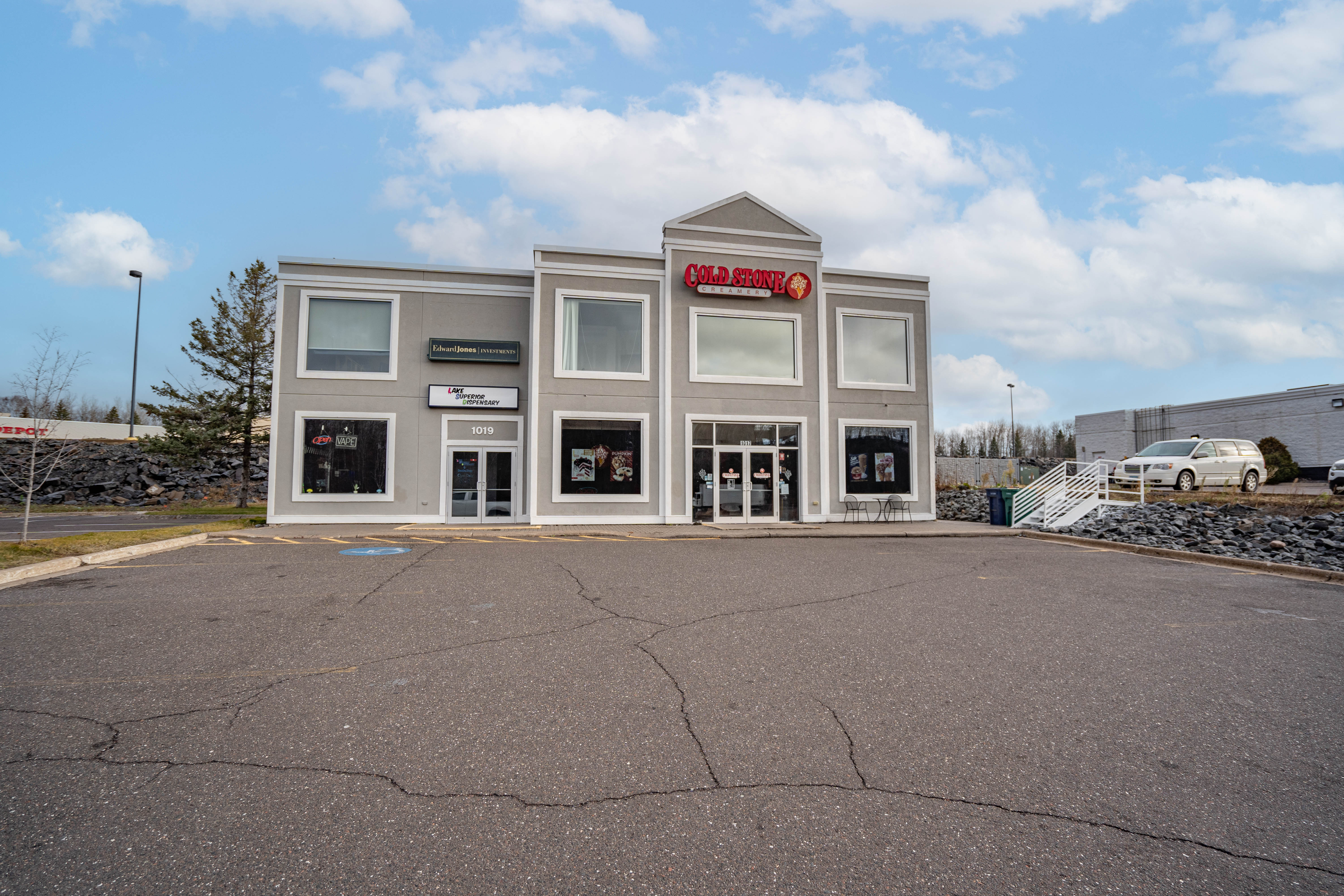 1017 W Central Entrance Duluth, MN 55811, 1017 West Central Entrance, Duluth, MN 55811